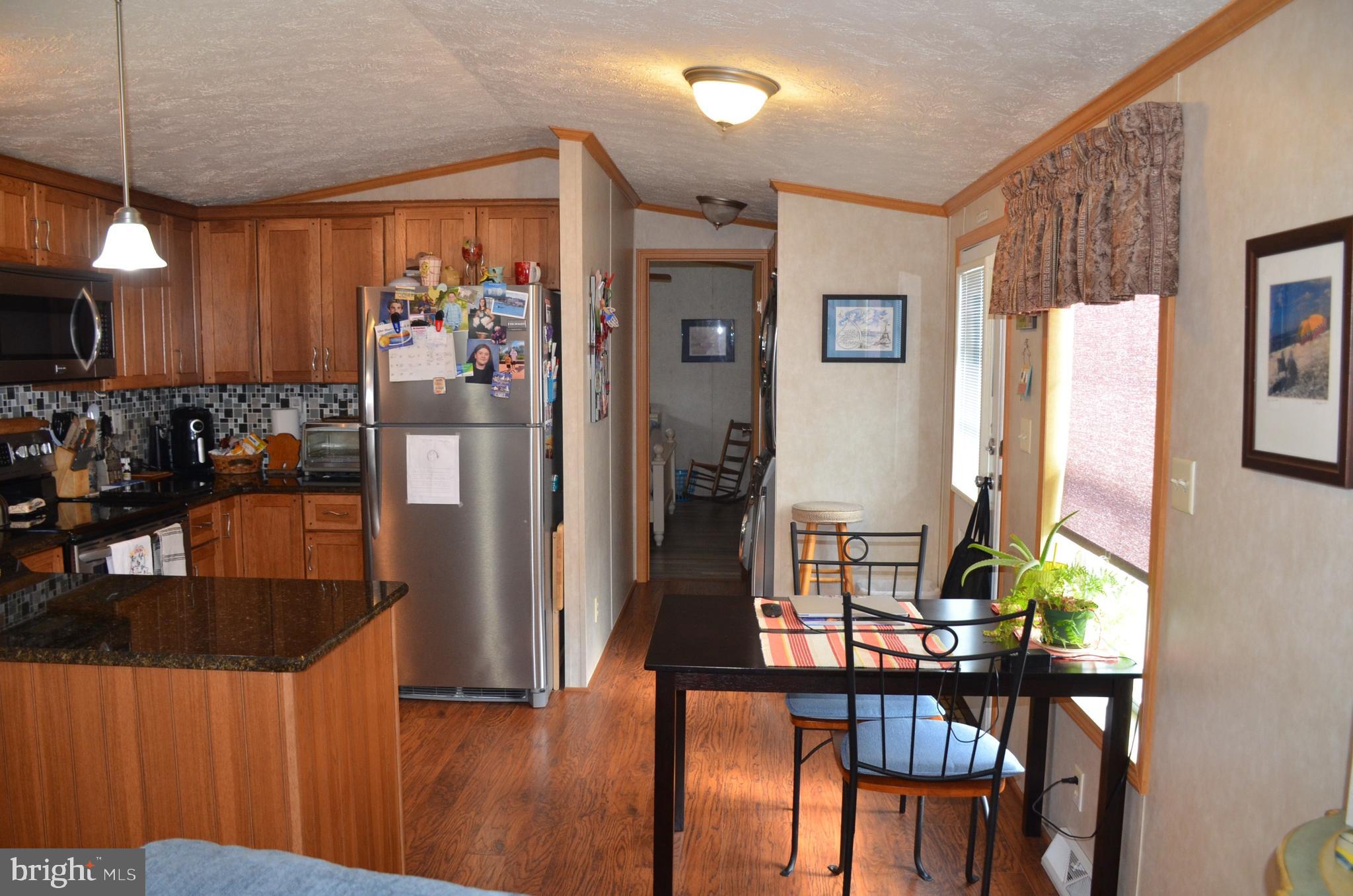 COLONIAL EAST MHP - Residential