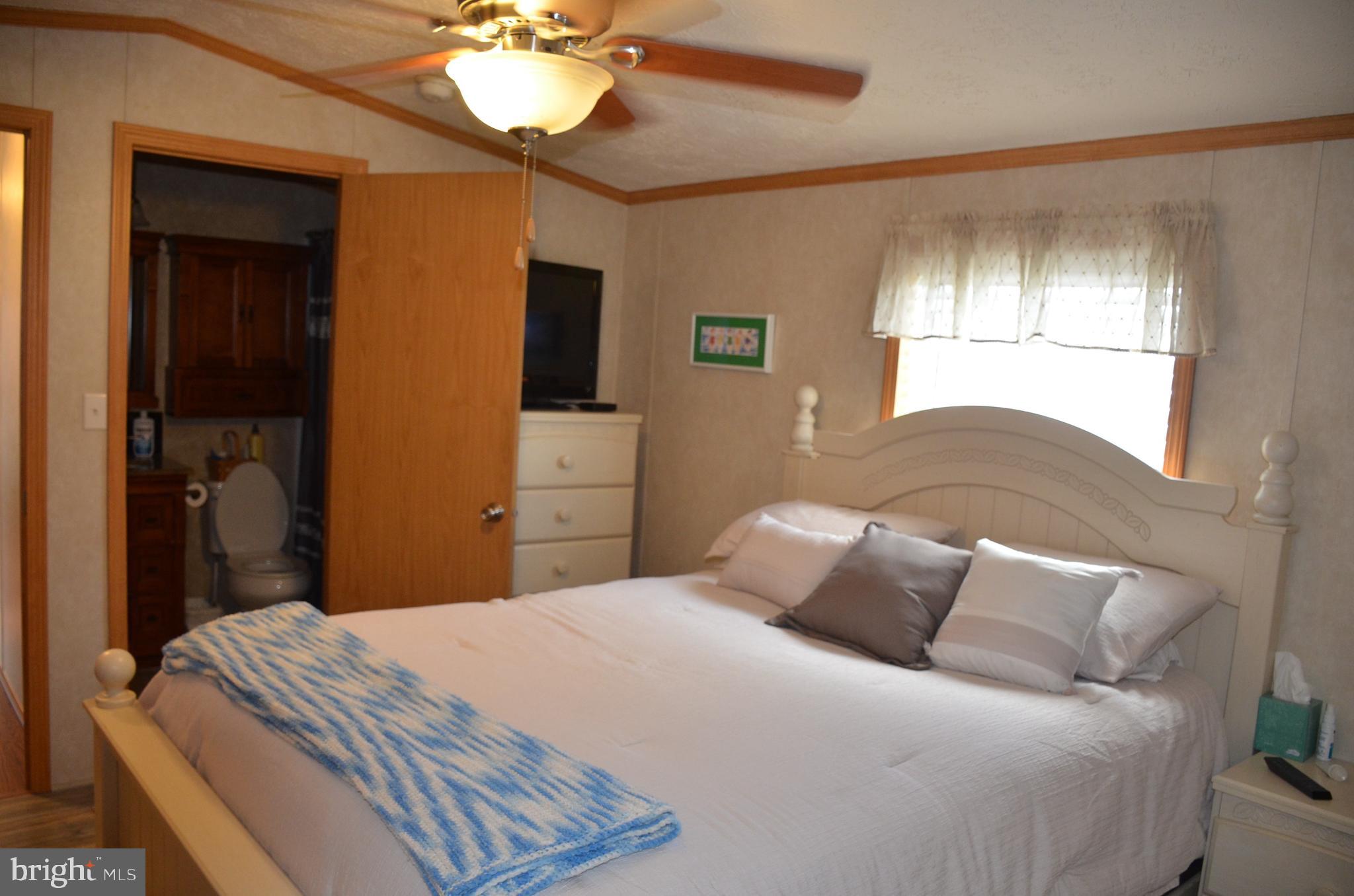 COLONIAL EAST MHP - Residential