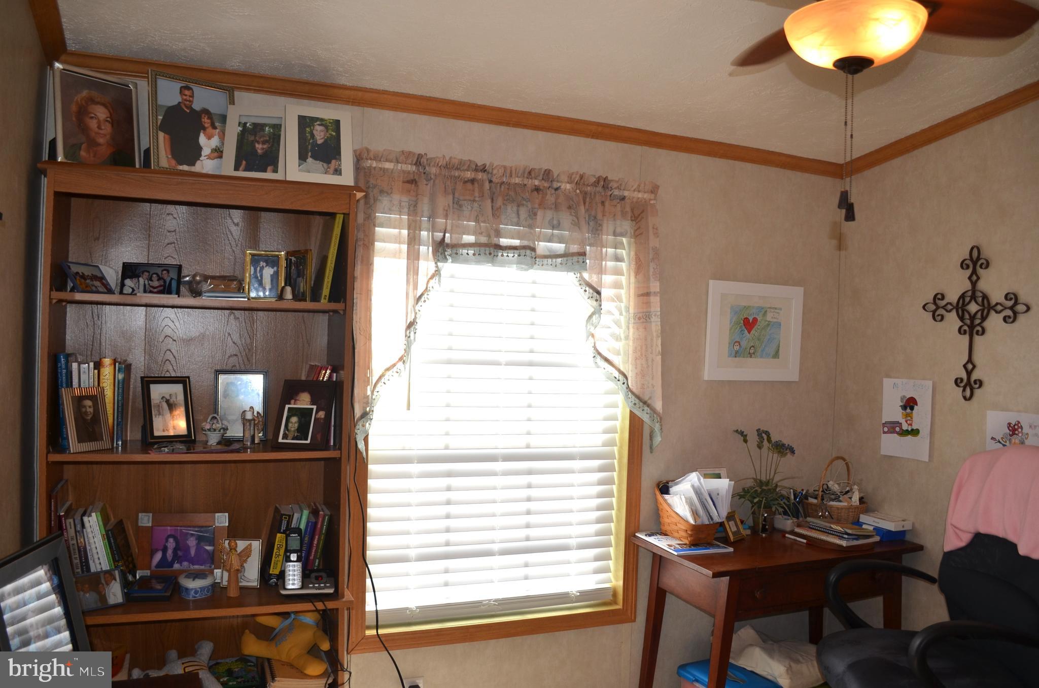 COLONIAL EAST MHP - Residential