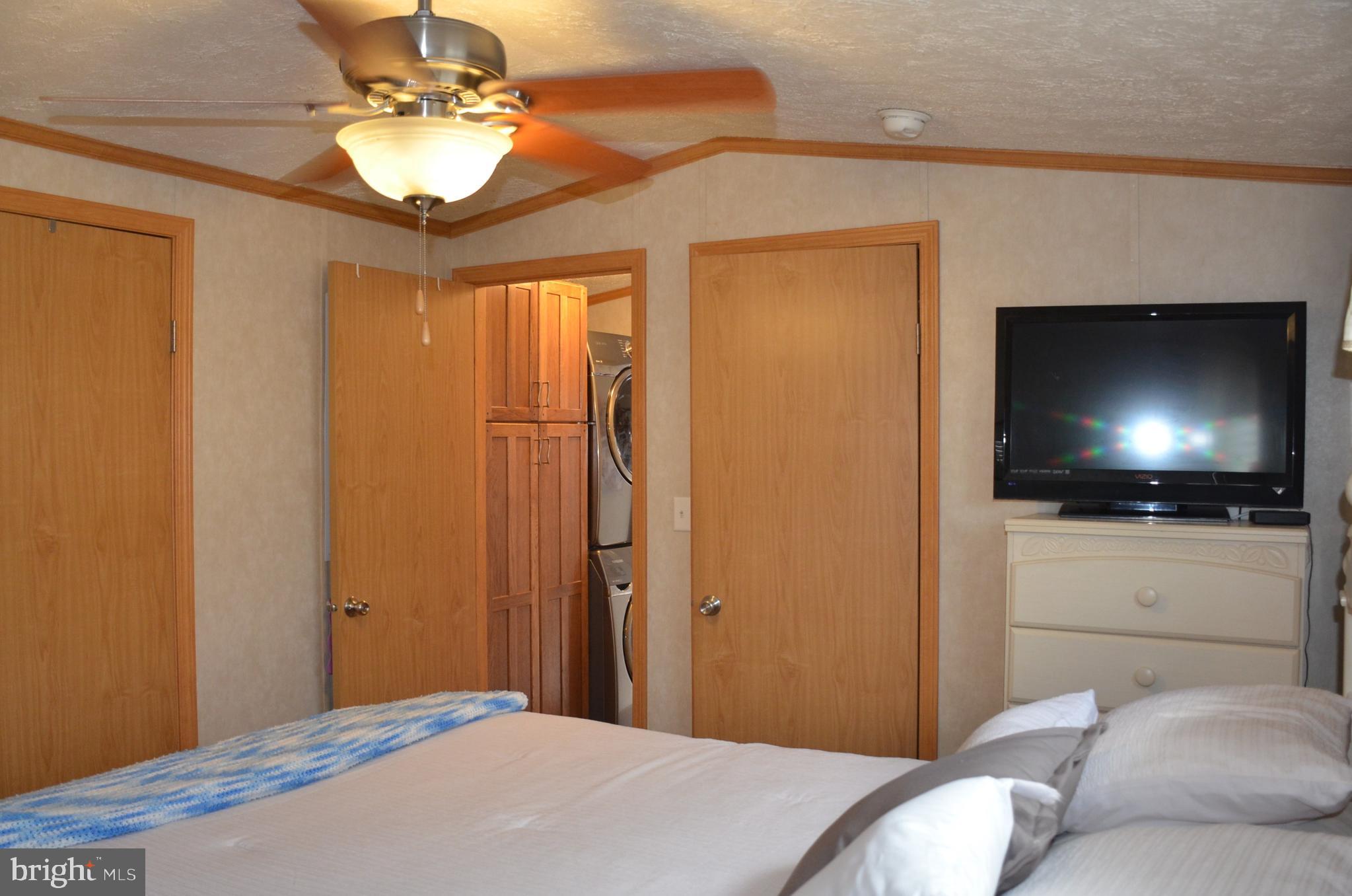 COLONIAL EAST MHP - Residential