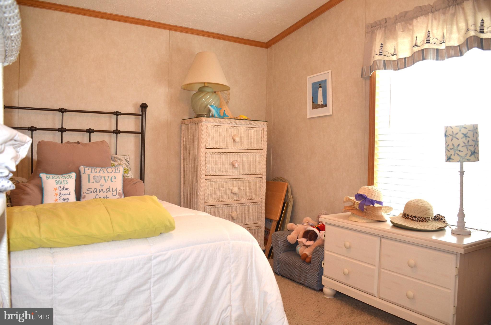 COLONIAL EAST MHP - Residential