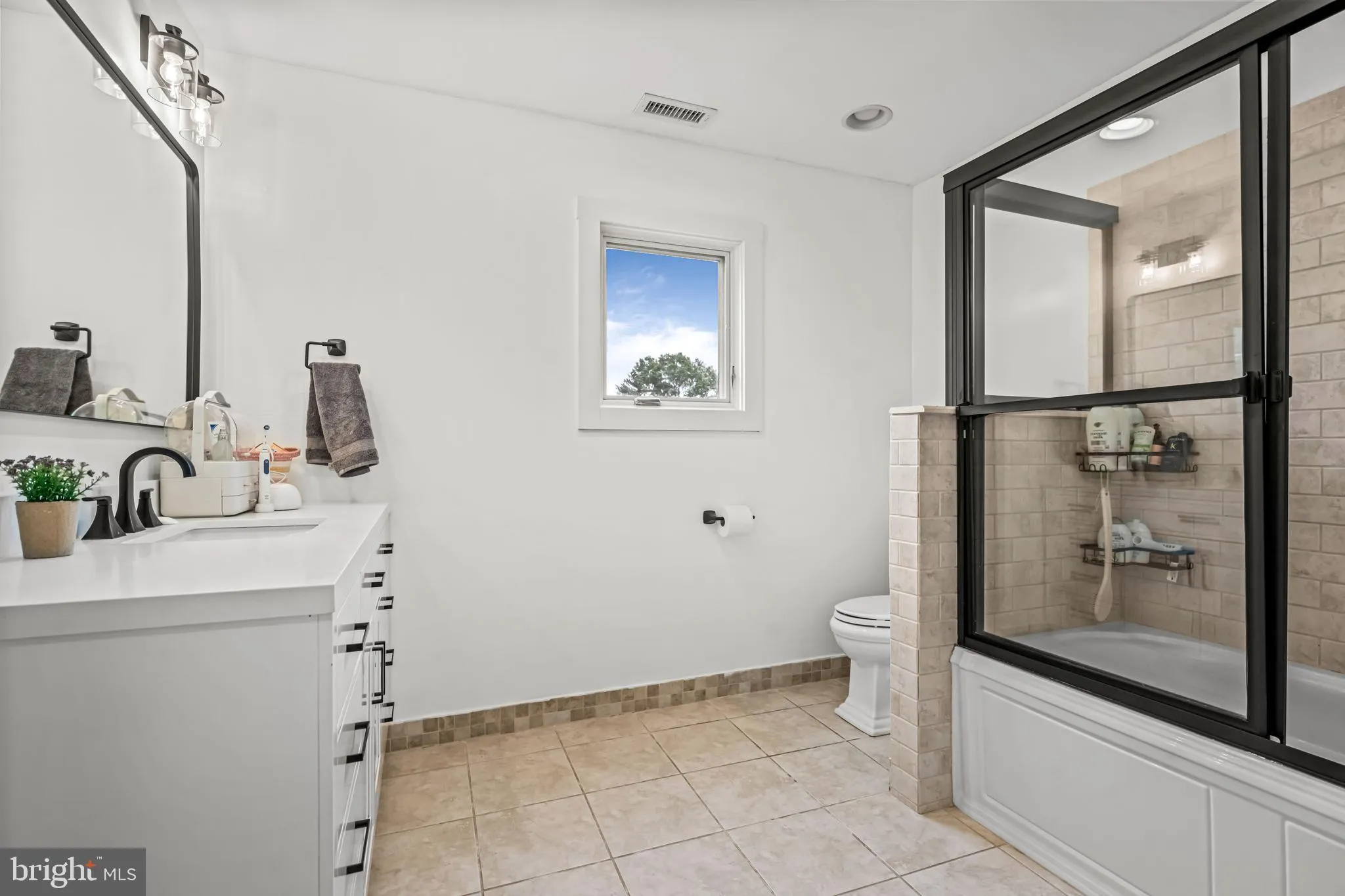 Wayne, Pennsylvania 19087, United States, 5 Bedrooms Bedrooms, ,6 BathroomsBathrooms,Residential,Active,138633