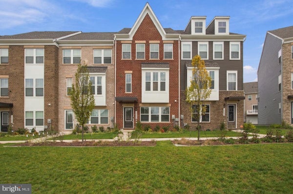 10985 PINNACLE GREEN RD, UPPER MARLBORO, MD 20774 - Image 60ac9b6b2a84ebb6af6d66ea7208b0a6/935954908