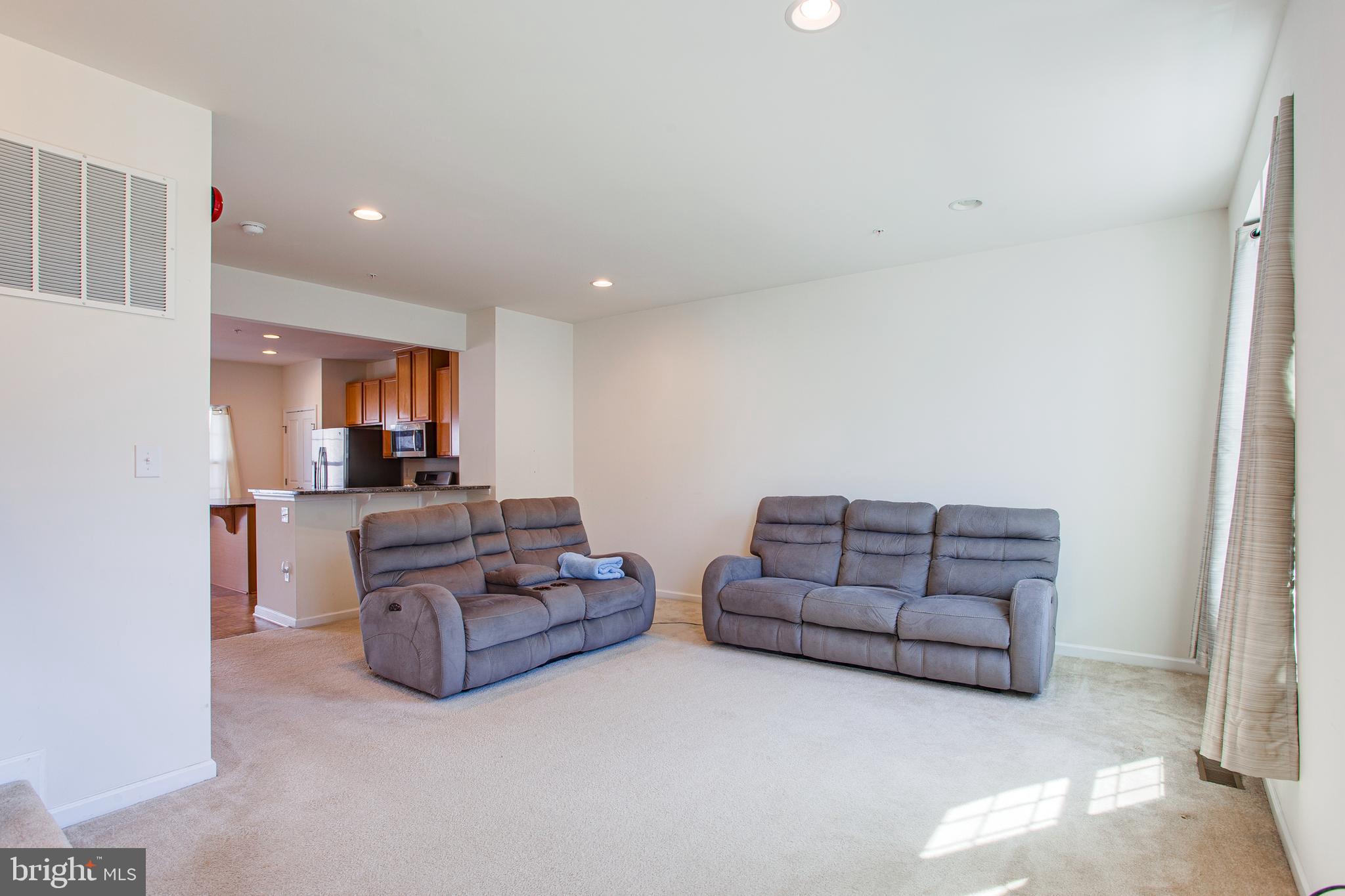 ANDALE GREEN - Residential Lease