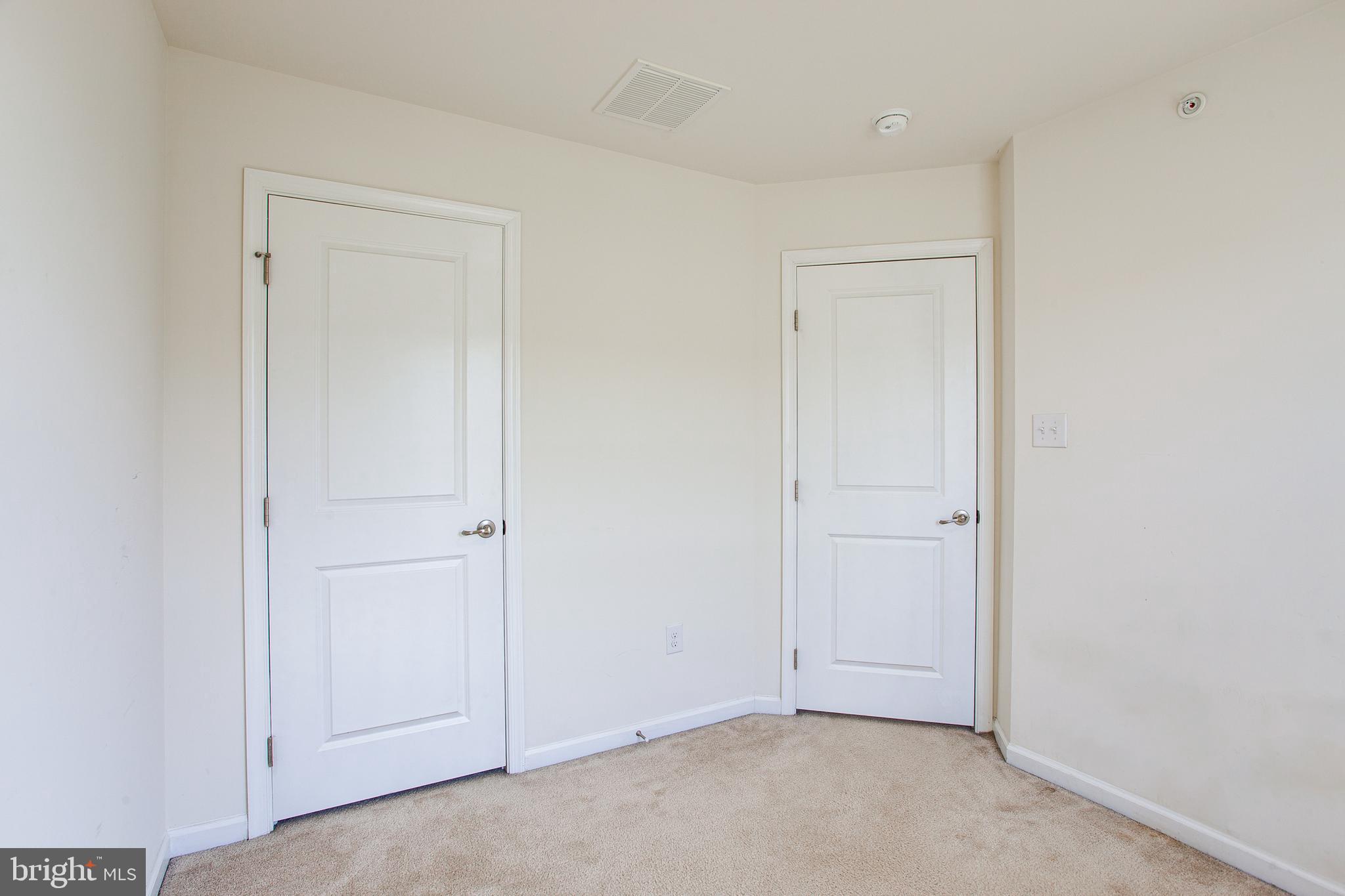 ANDALE GREEN - Residential Lease