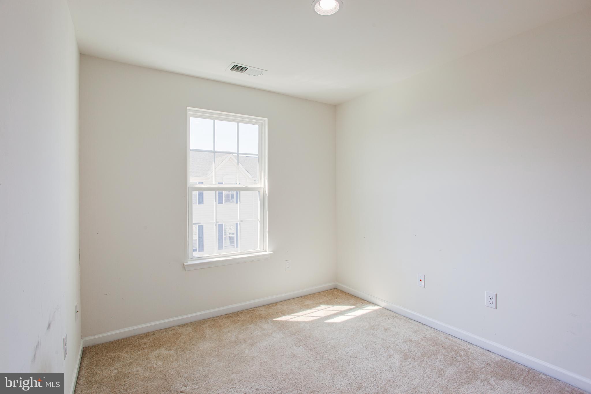 ANDALE GREEN - Residential Lease