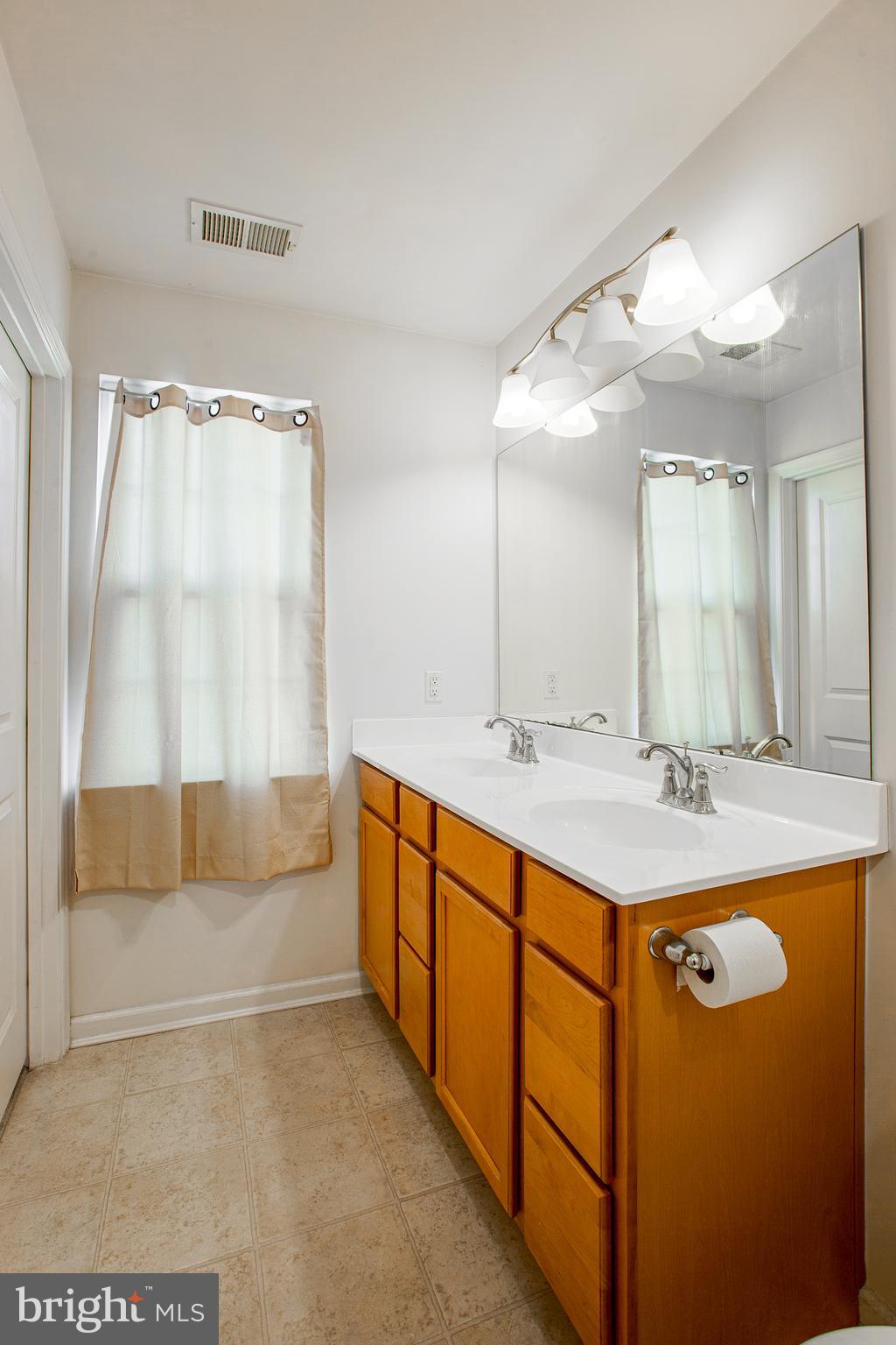 ANDALE GREEN - Residential Lease