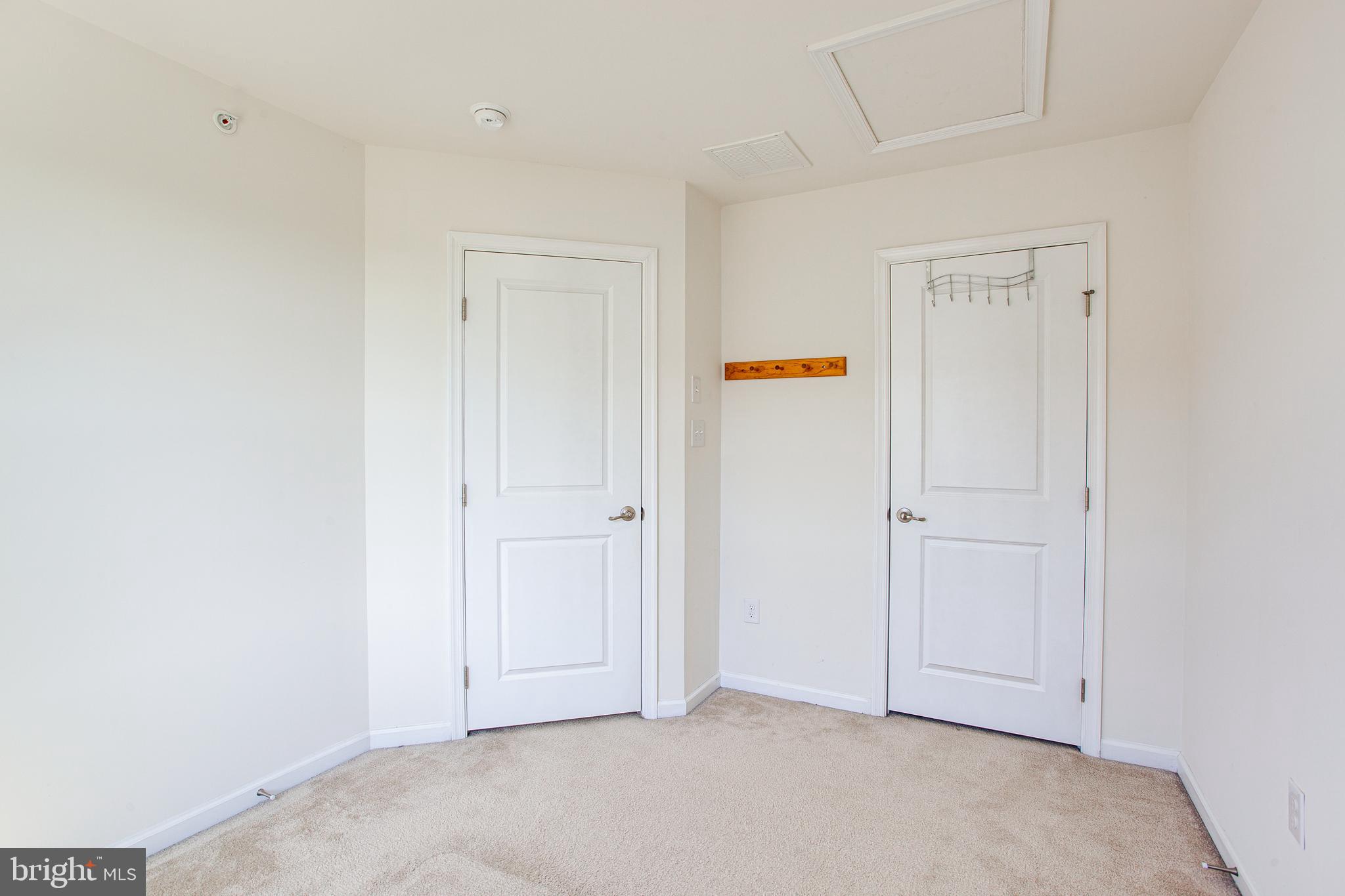 ANDALE GREEN - Residential Lease