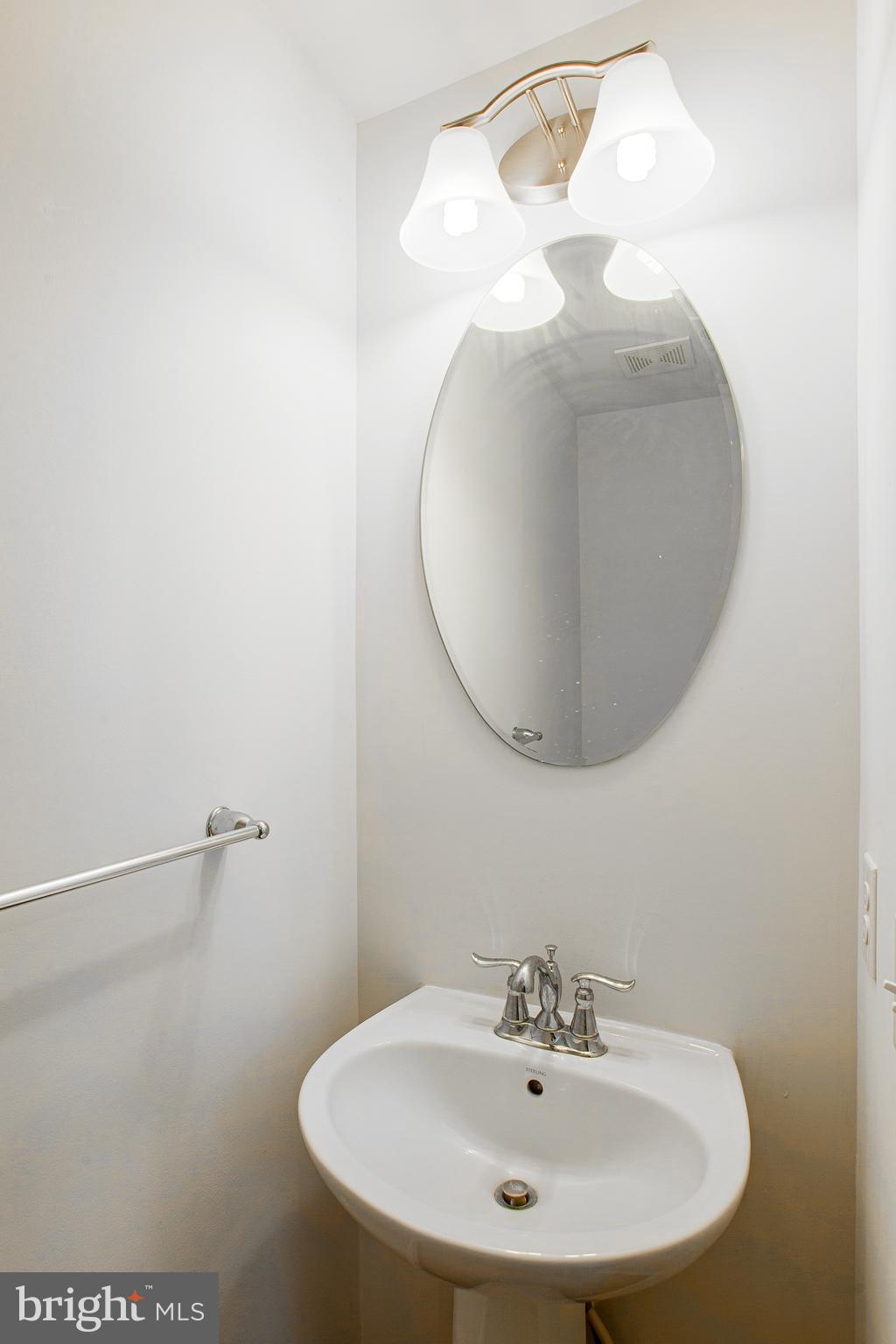 ANDALE GREEN - Residential Lease