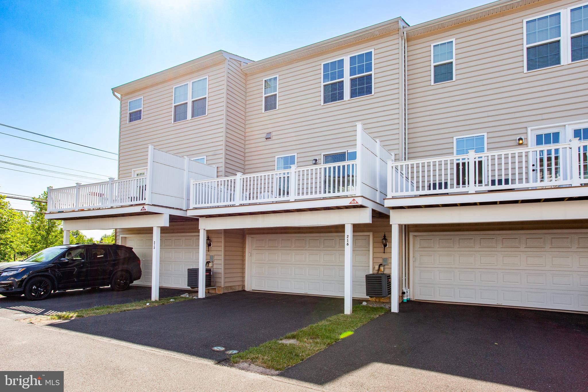 ANDALE GREEN - Residential Lease