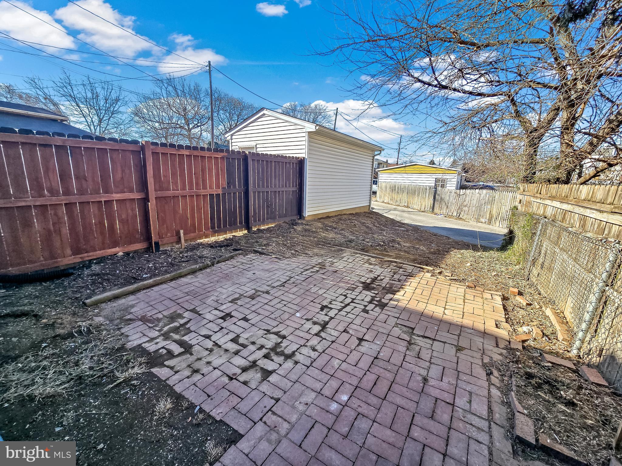 EAST YORK - Residential