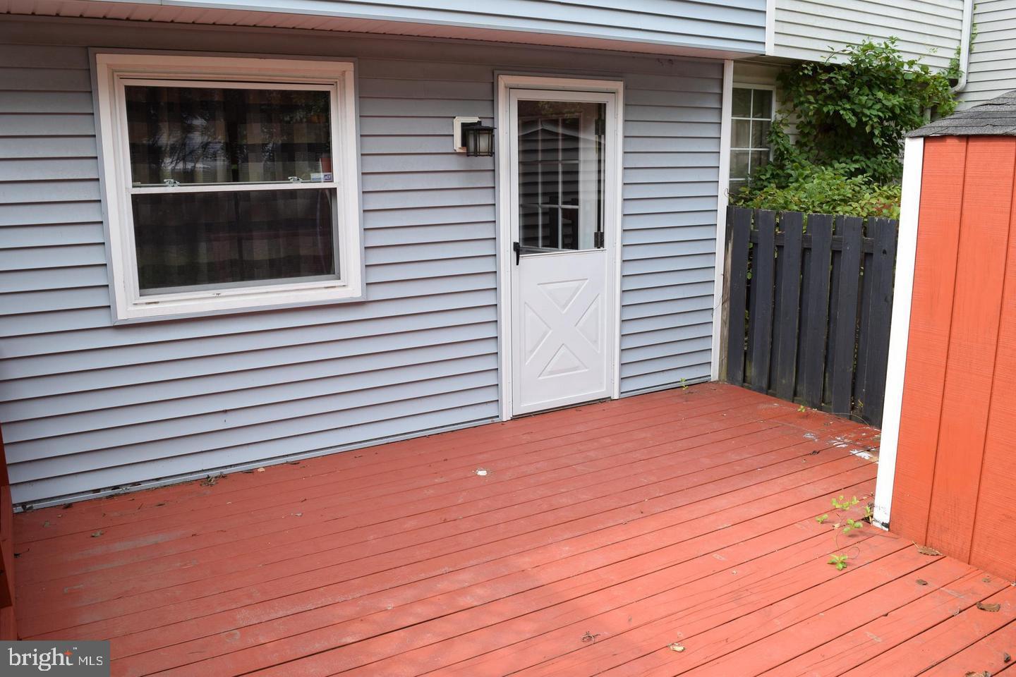 STILLWOOD - Residential Lease