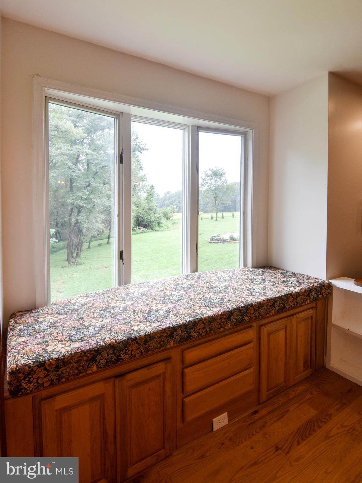 JARRETTSVILLE - Residential