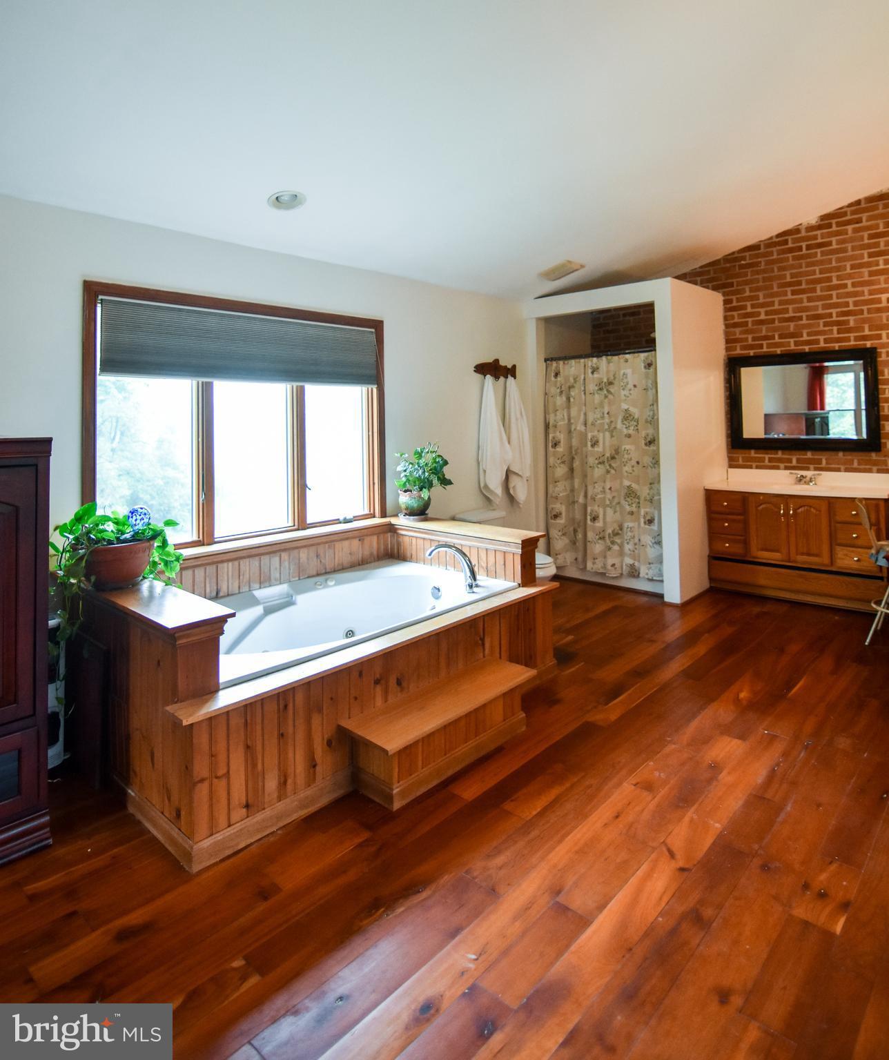 JARRETTSVILLE - Residential