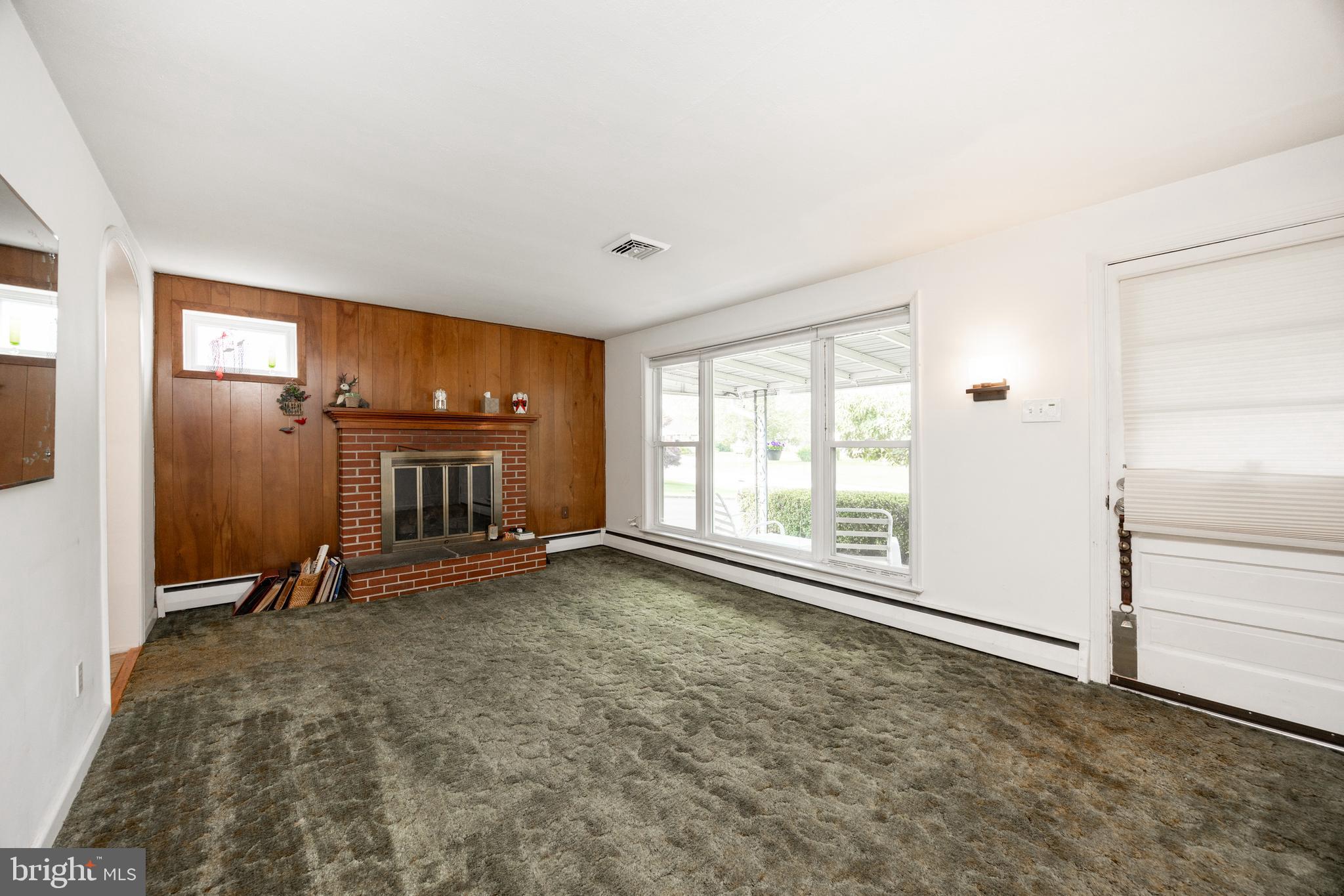 402 BLUEBUFF ROAD