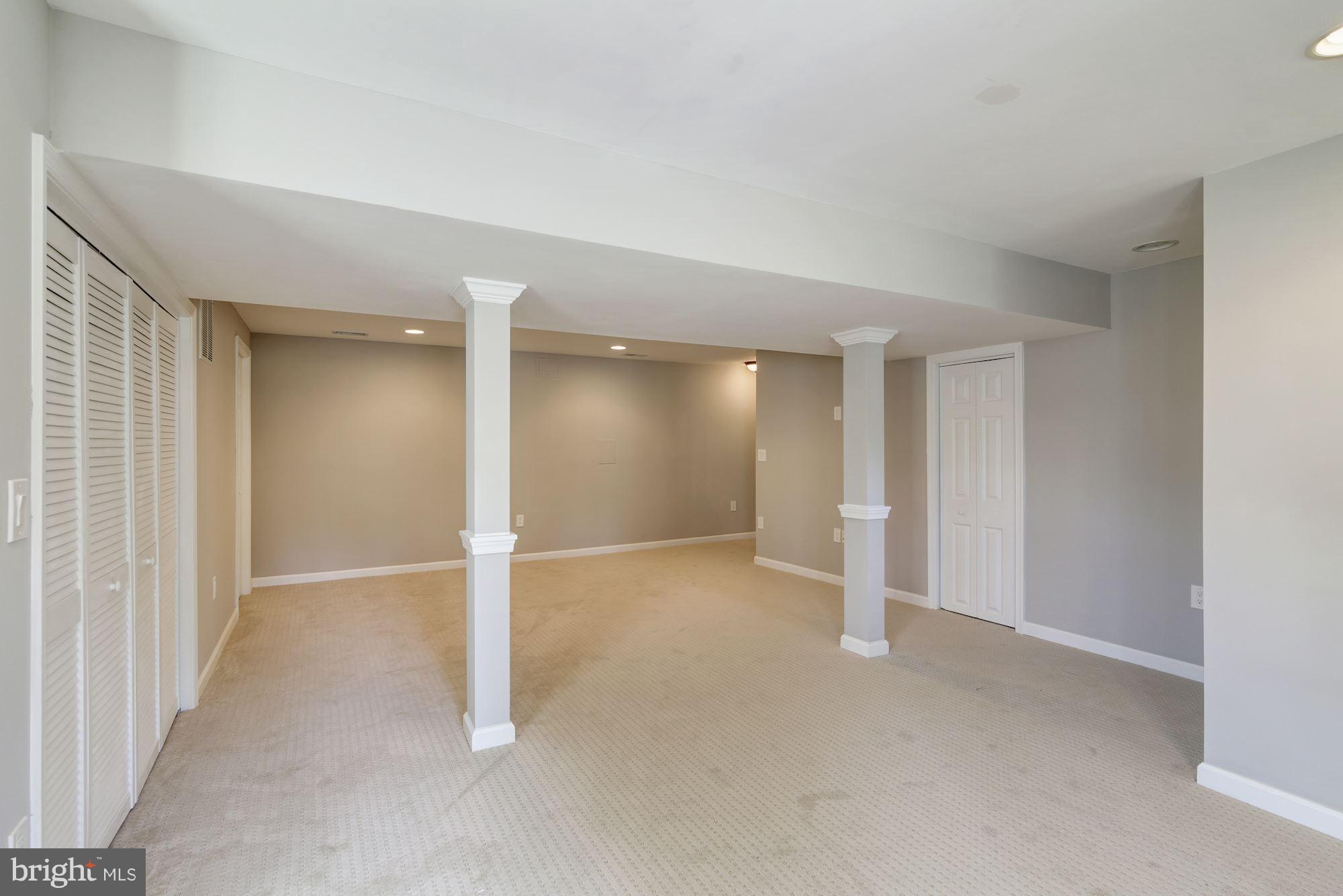 DUNN LORING WOODS - Residential