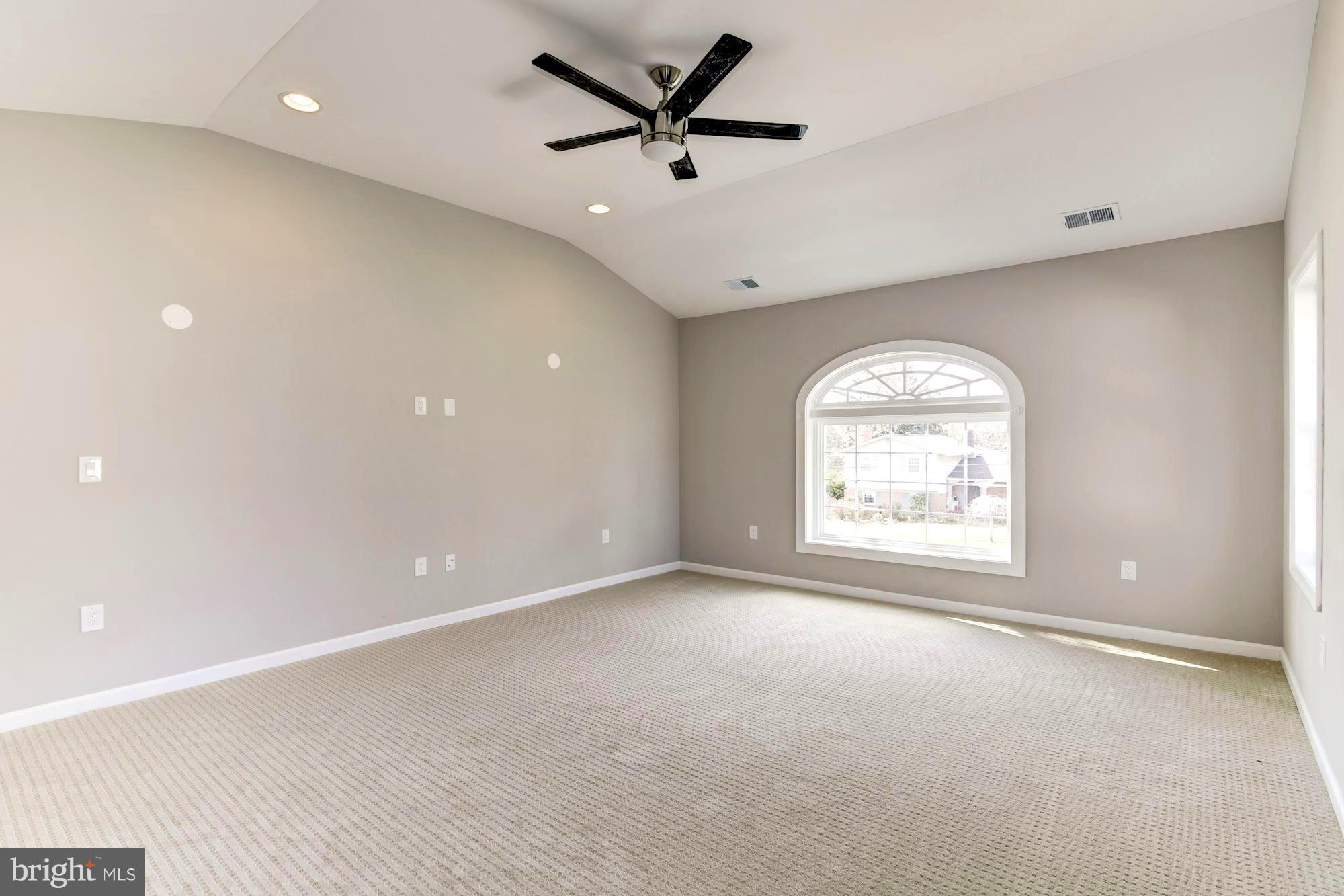 DUNN LORING WOODS - Residential