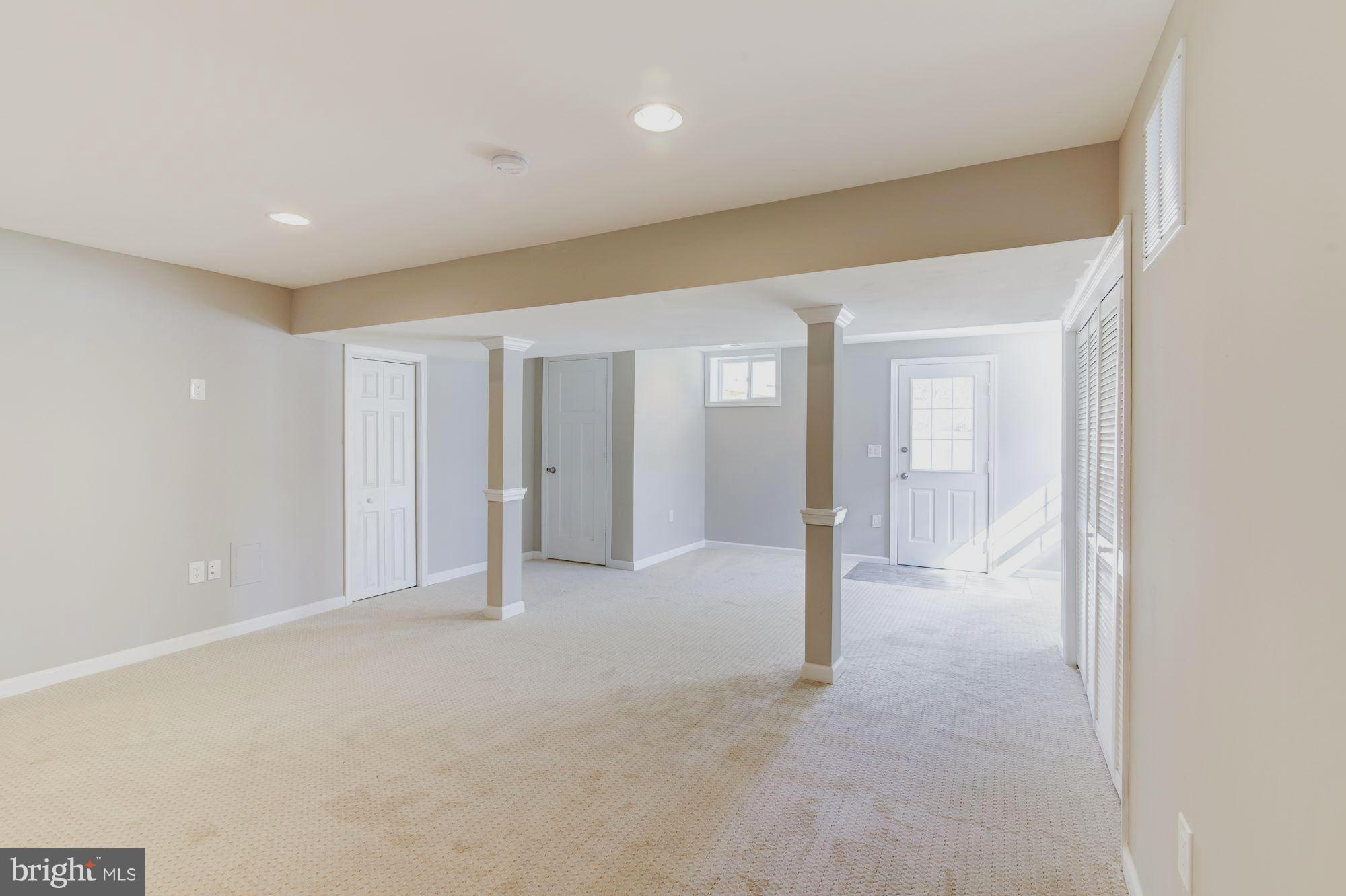 DUNN LORING WOODS - Residential