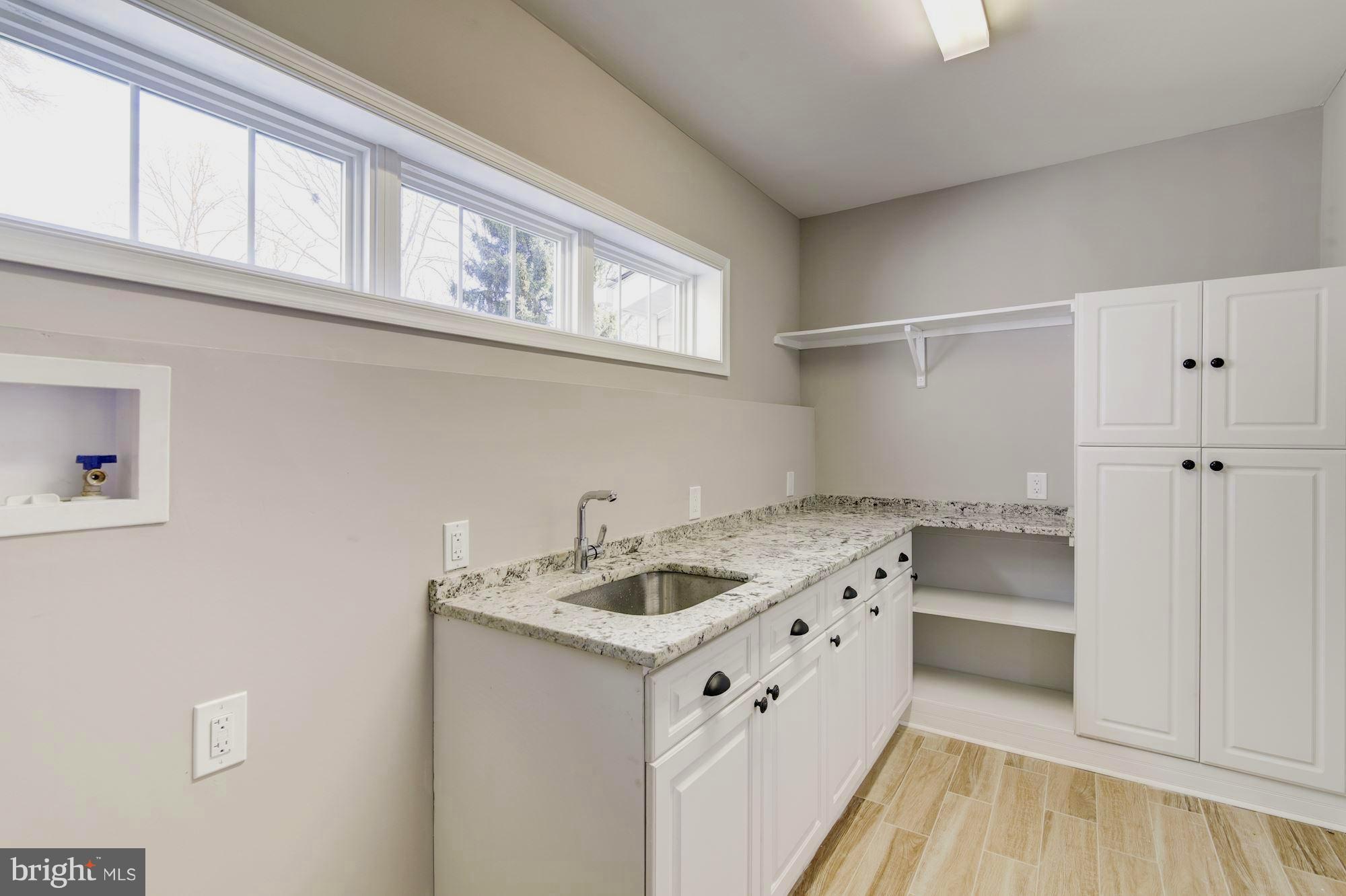 DUNN LORING WOODS - Residential