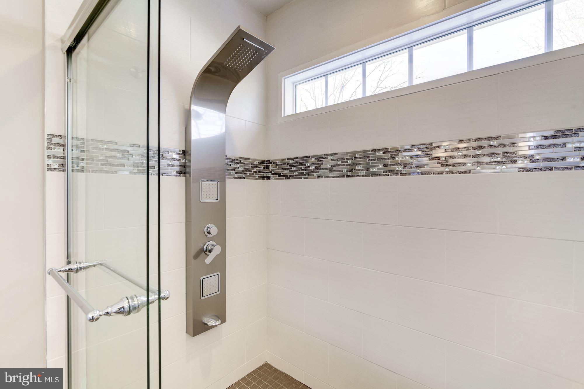 DUNN LORING WOODS - Residential