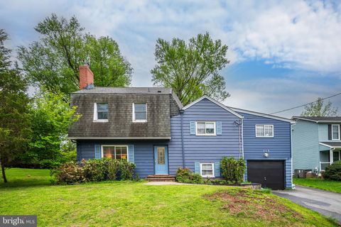 Photo of 213 Piping Rock Drive, SILVER SPRING, MD 20905 (MLS # MDMC2230998)