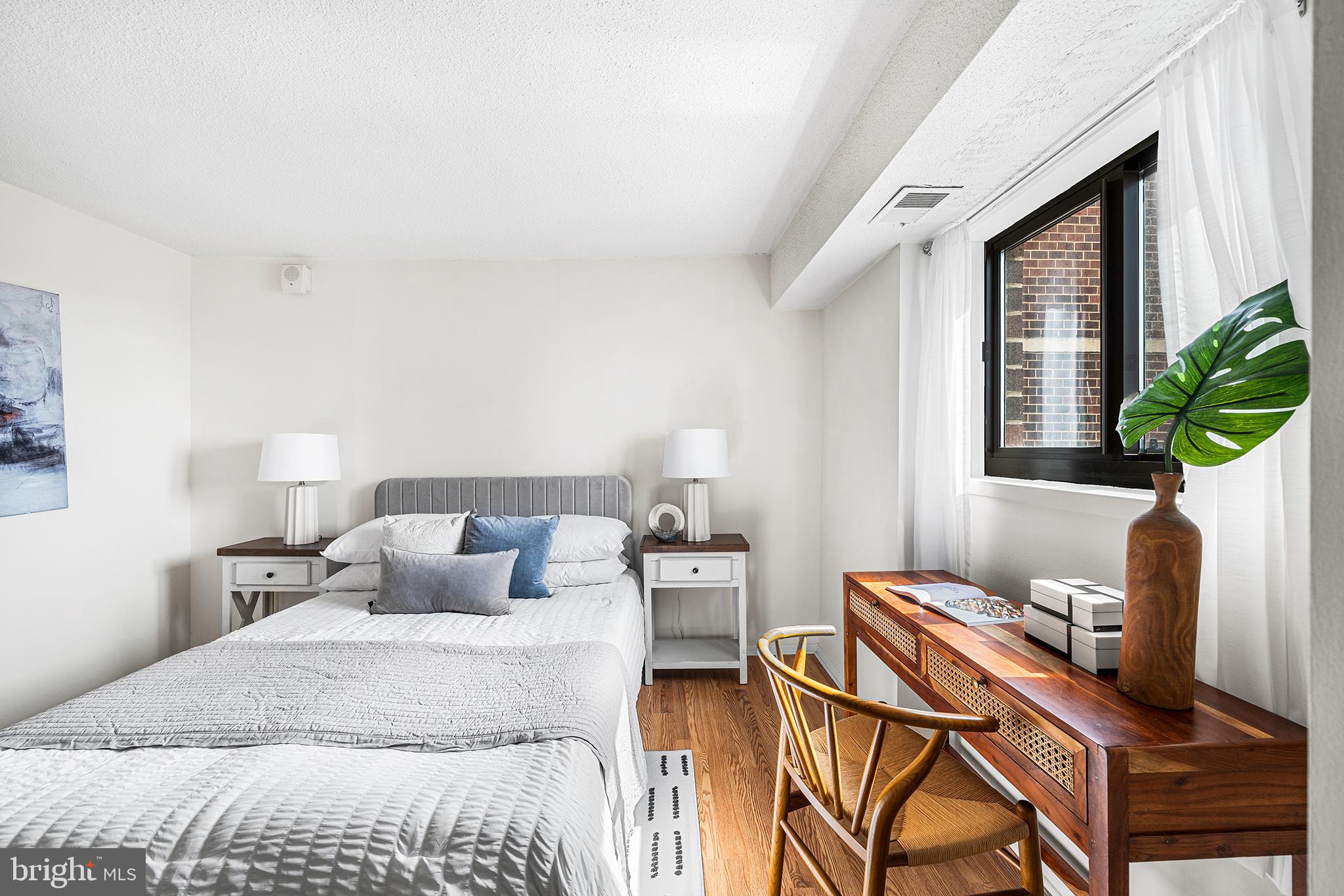 ACADEMY HOUSE - Residential