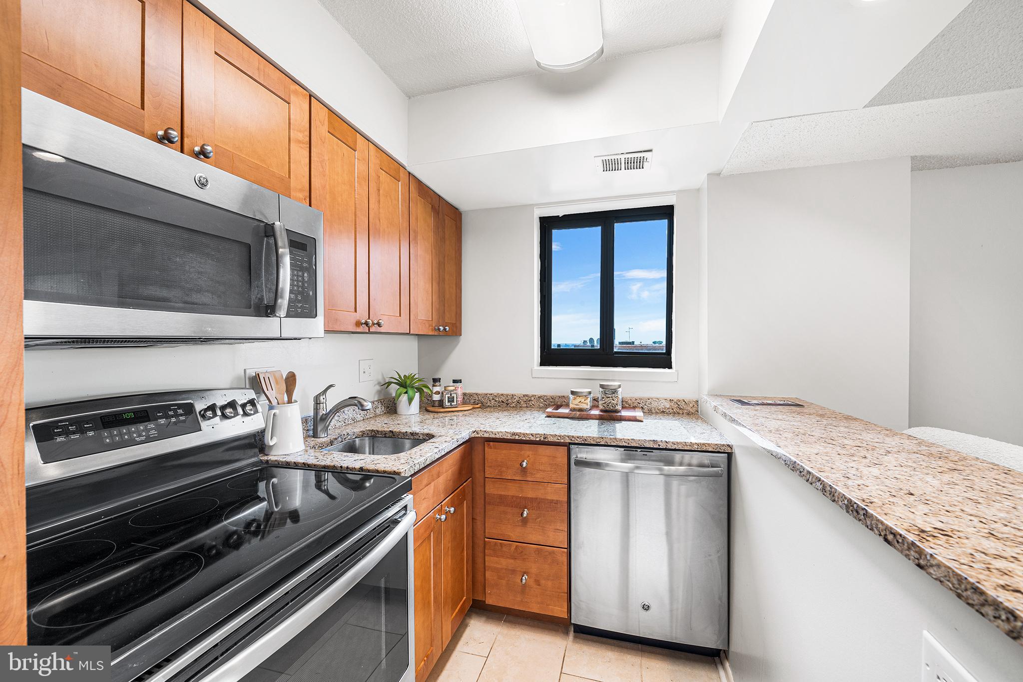 ACADEMY HOUSE - Residential