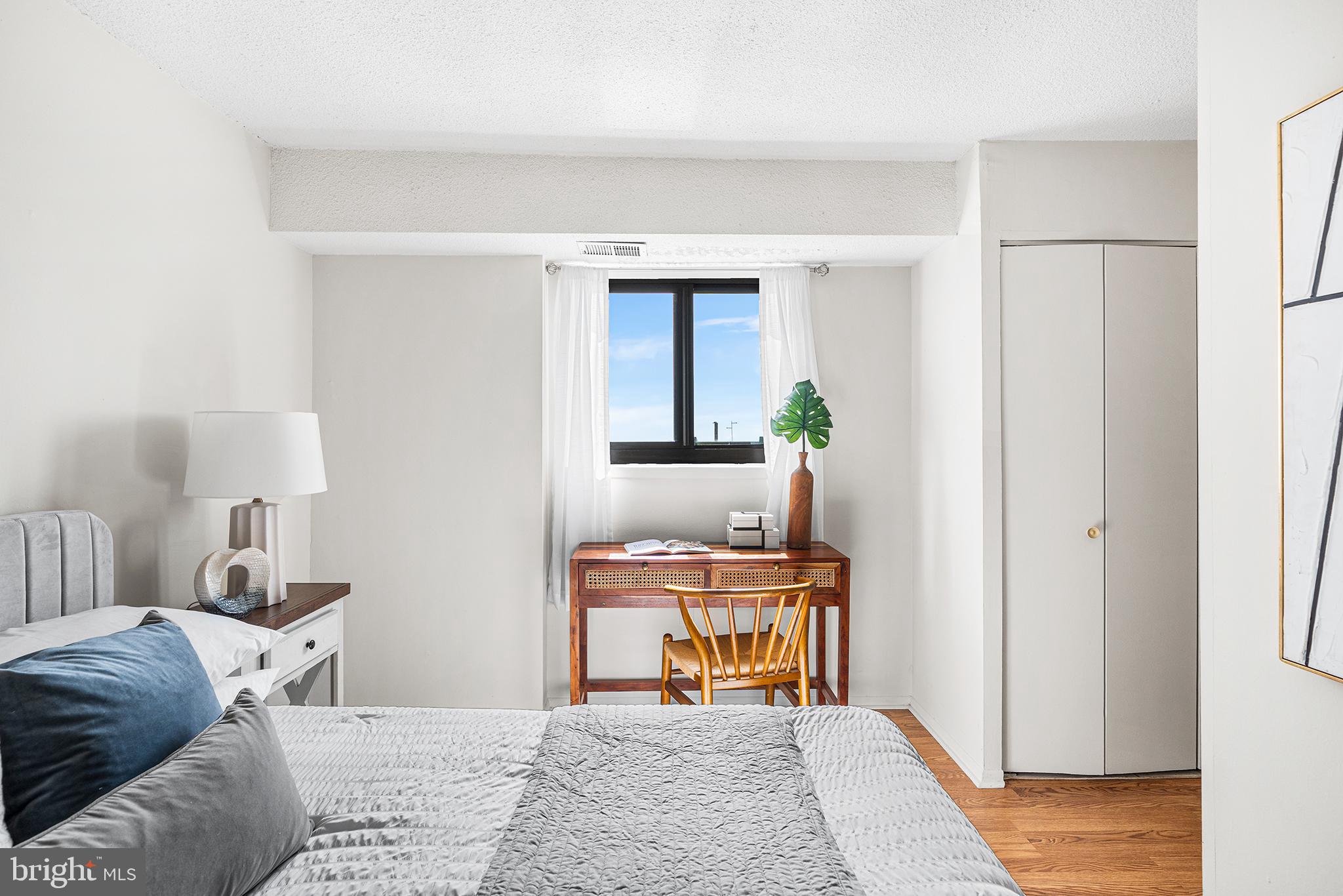 ACADEMY HOUSE - Residential