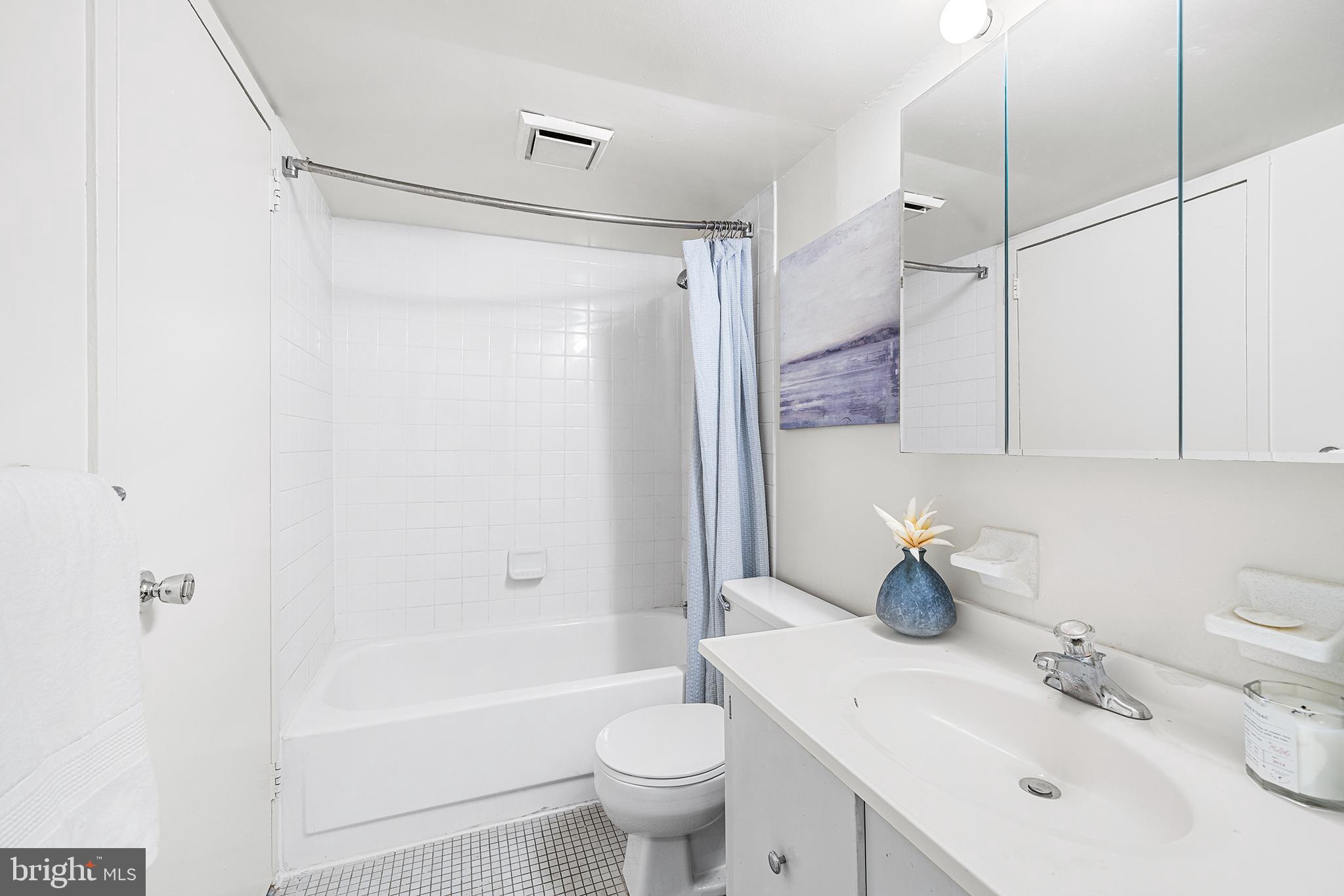 ACADEMY HOUSE - Residential