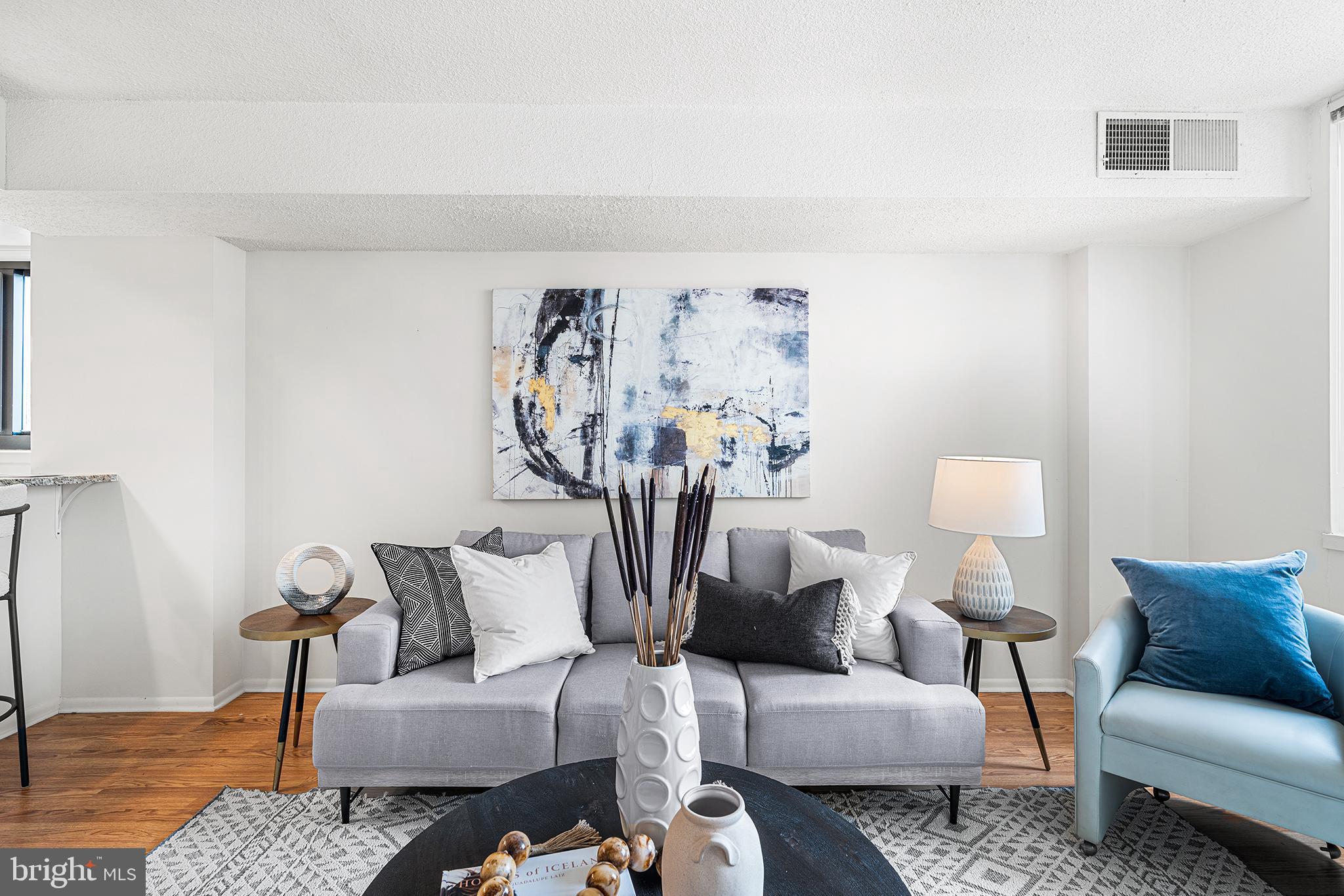 ACADEMY HOUSE - Residential