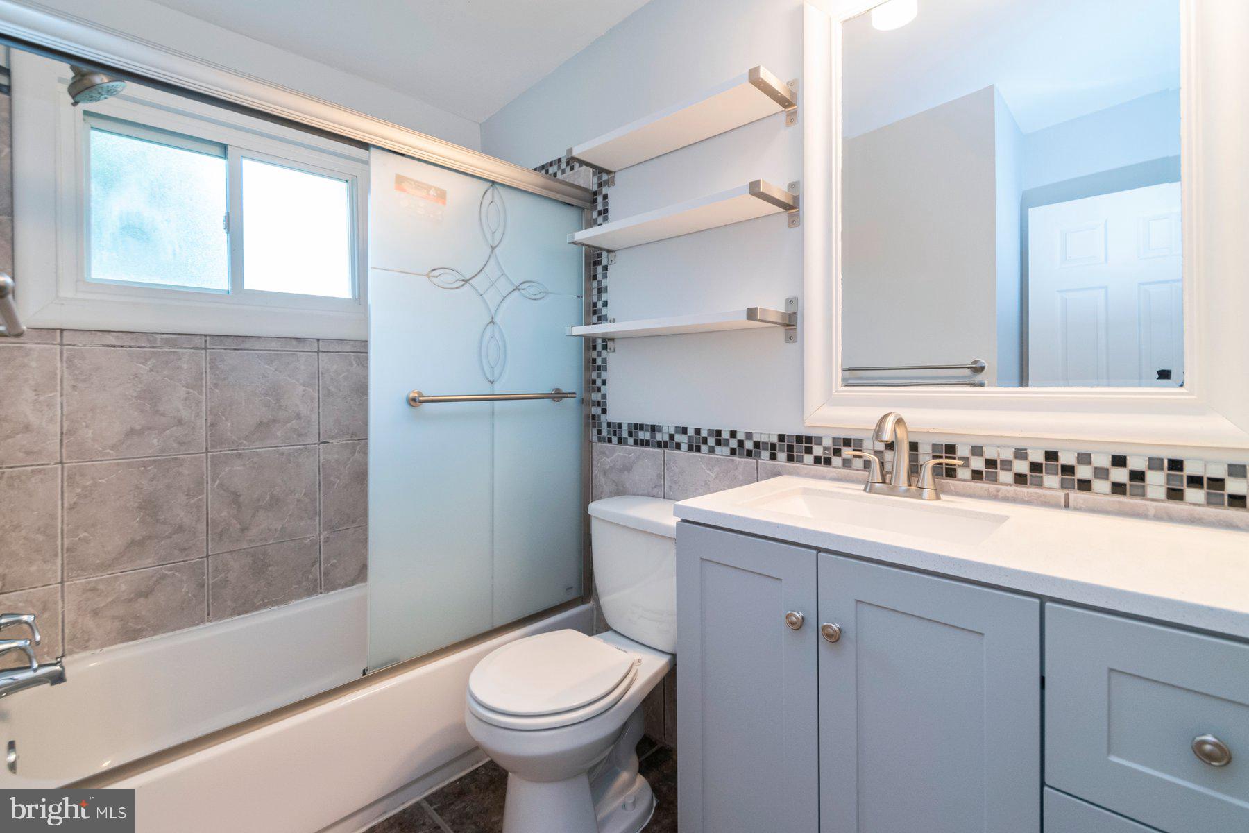 GLENMONT - Residential