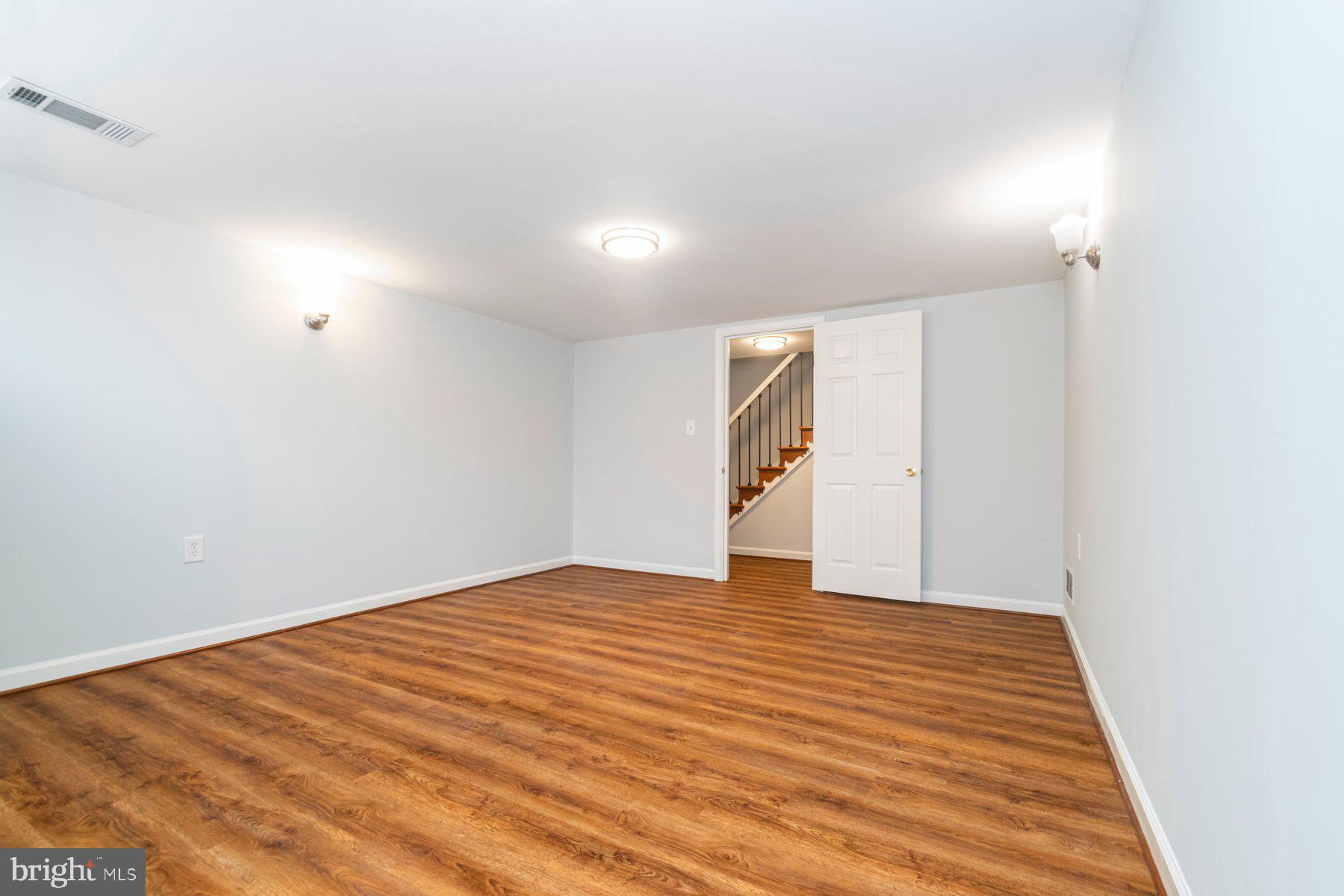 GLENMONT - Residential