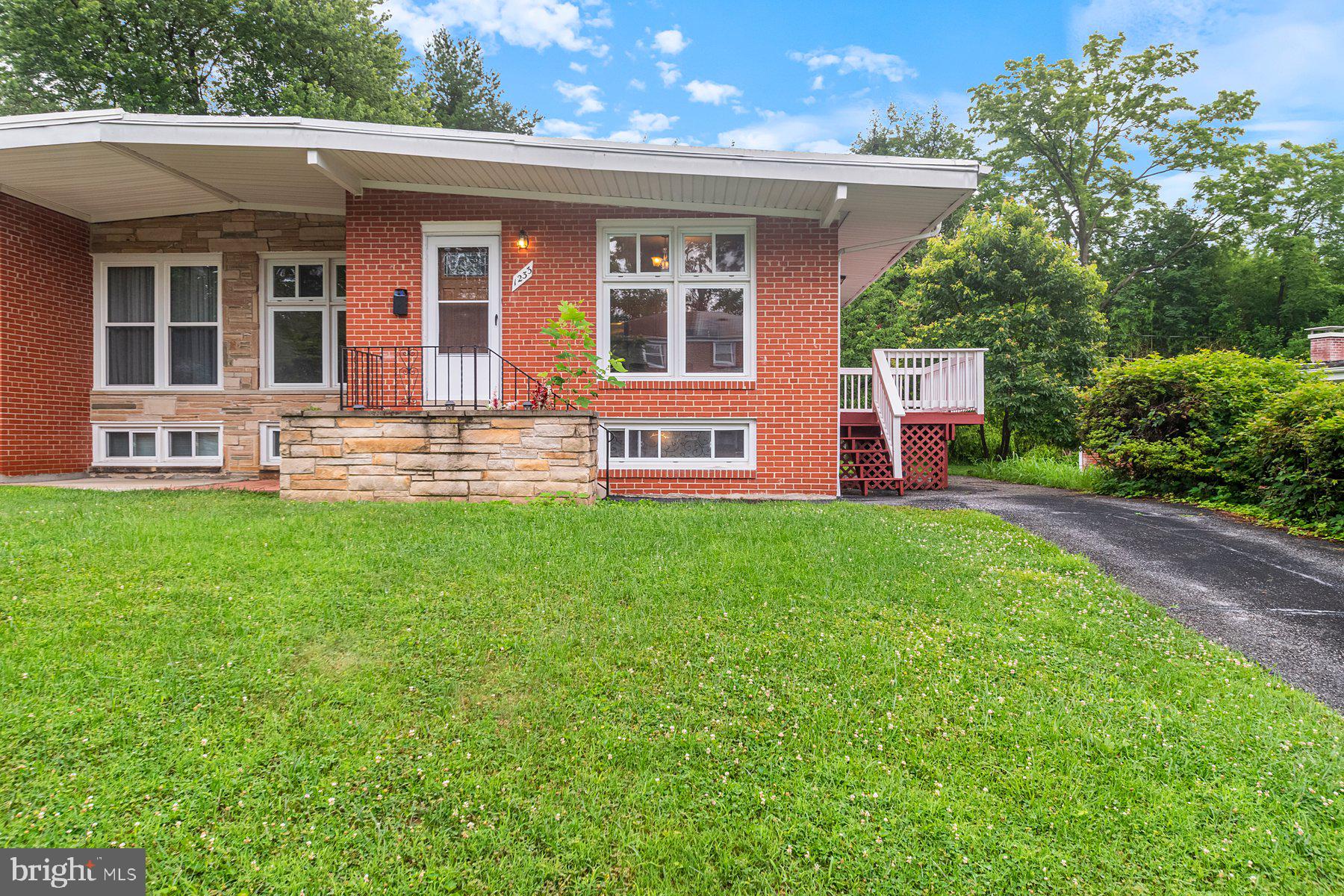 GLENMONT - Residential