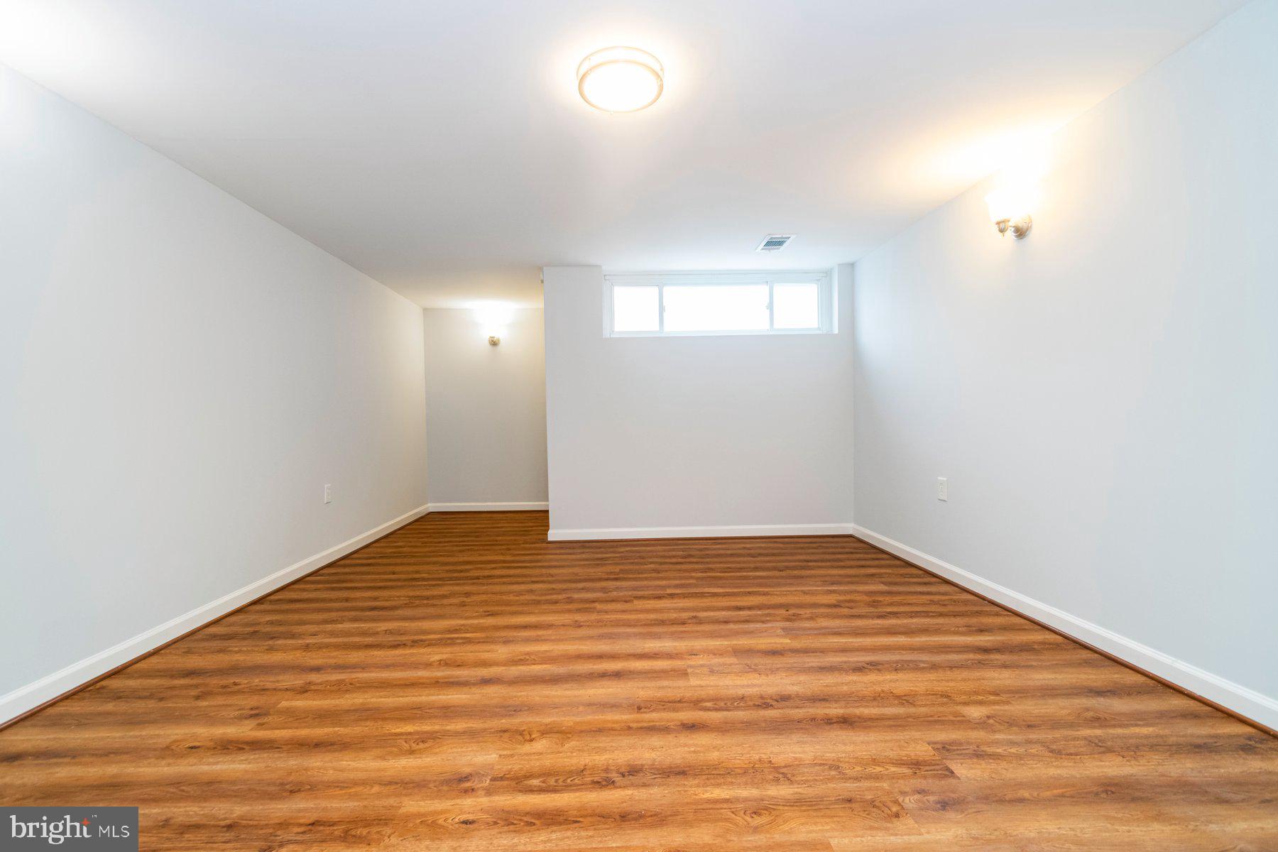 GLENMONT - Residential