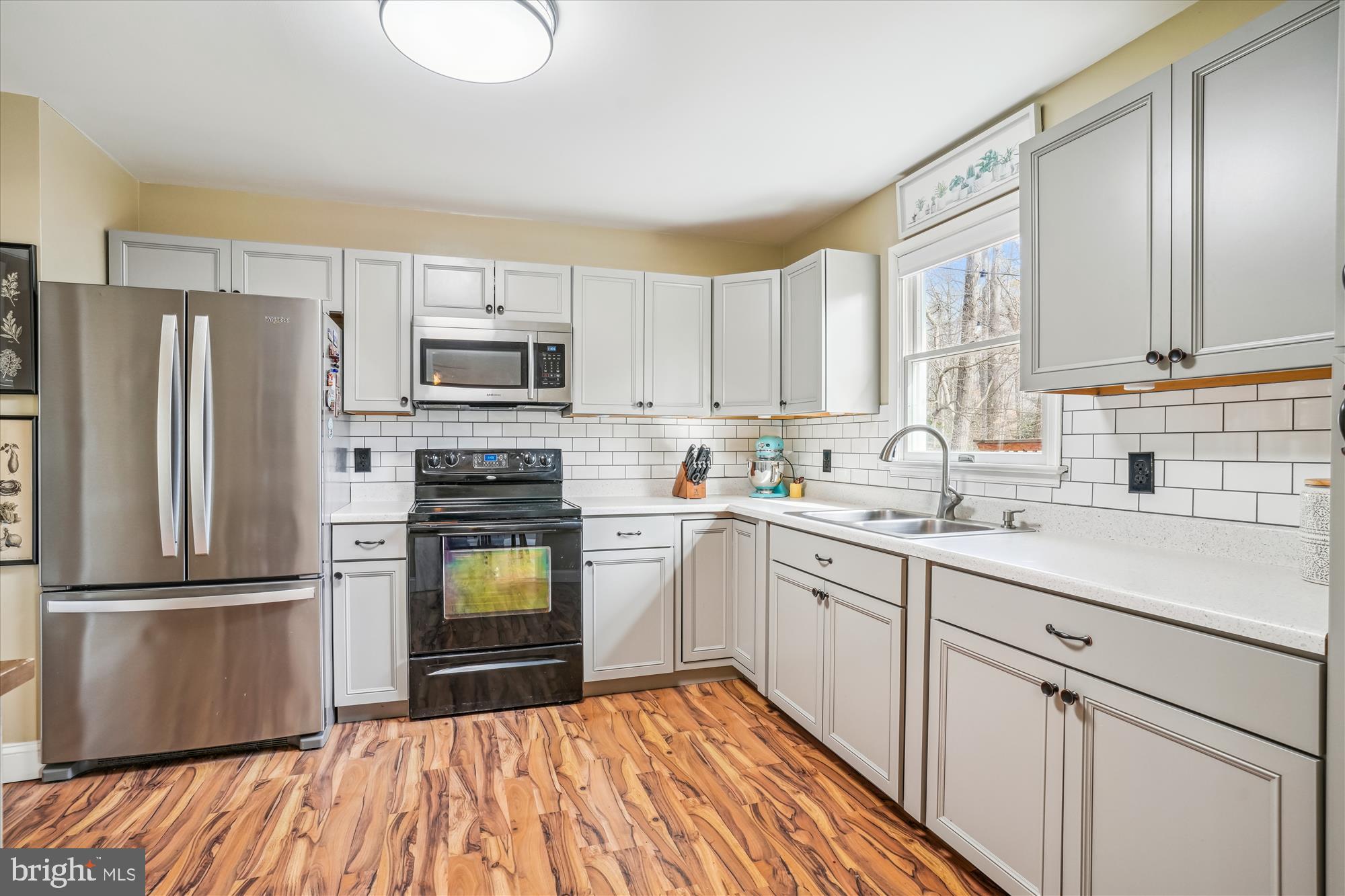 PRESIDENTIAL LAKES - Residential