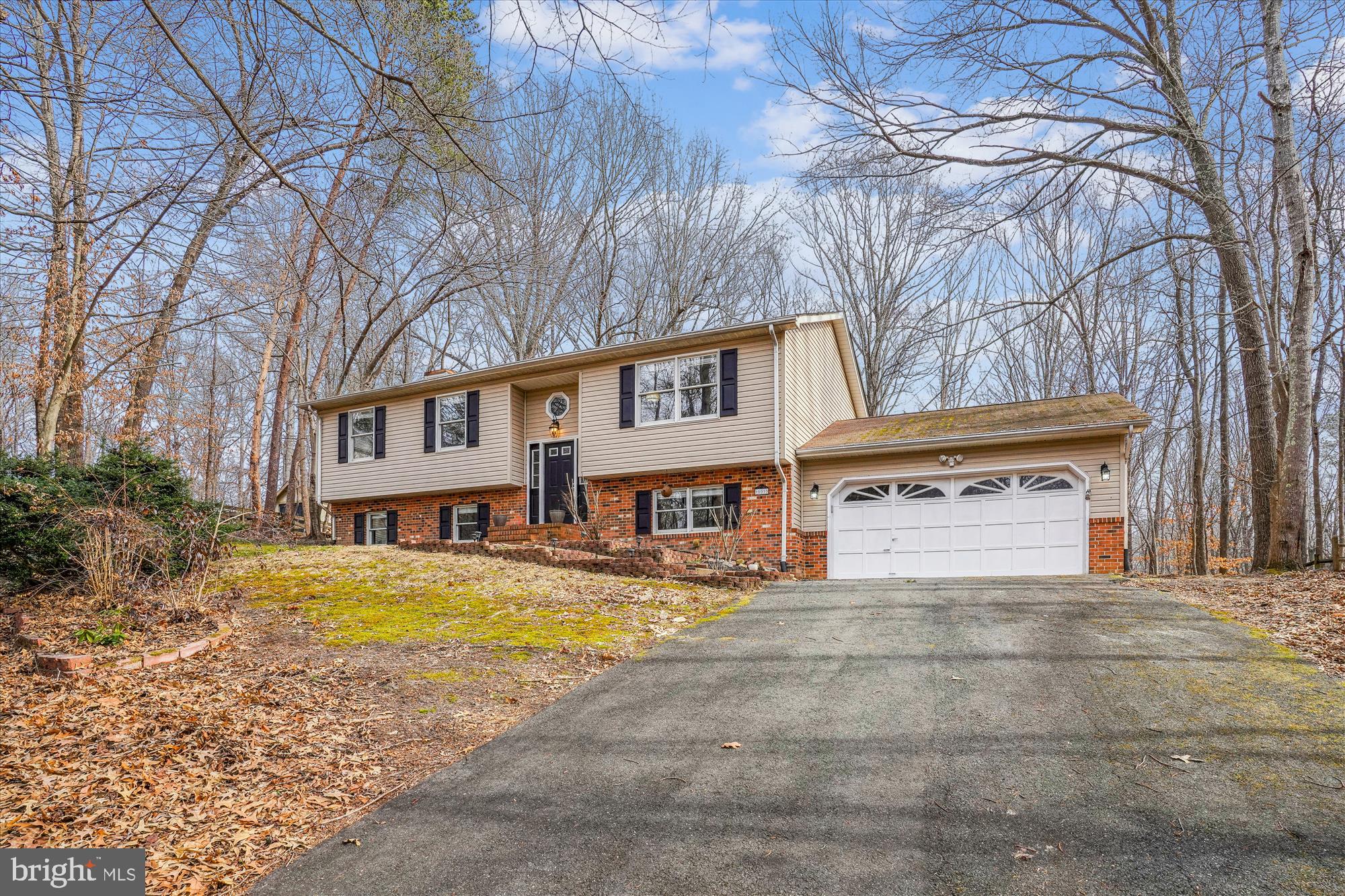 PRESIDENTIAL LAKES - Residential