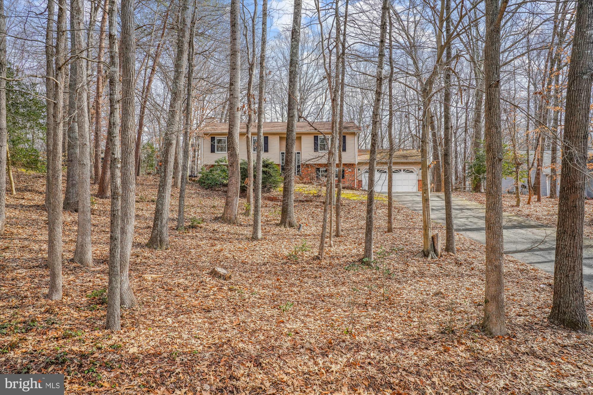 PRESIDENTIAL LAKES - Residential