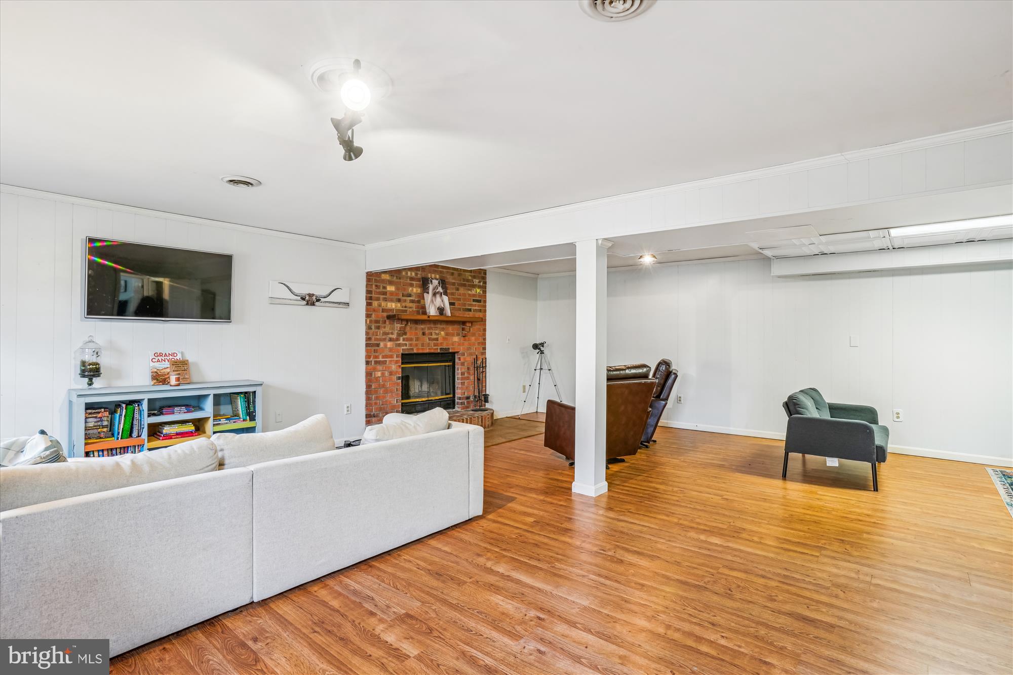 PRESIDENTIAL LAKES - Residential