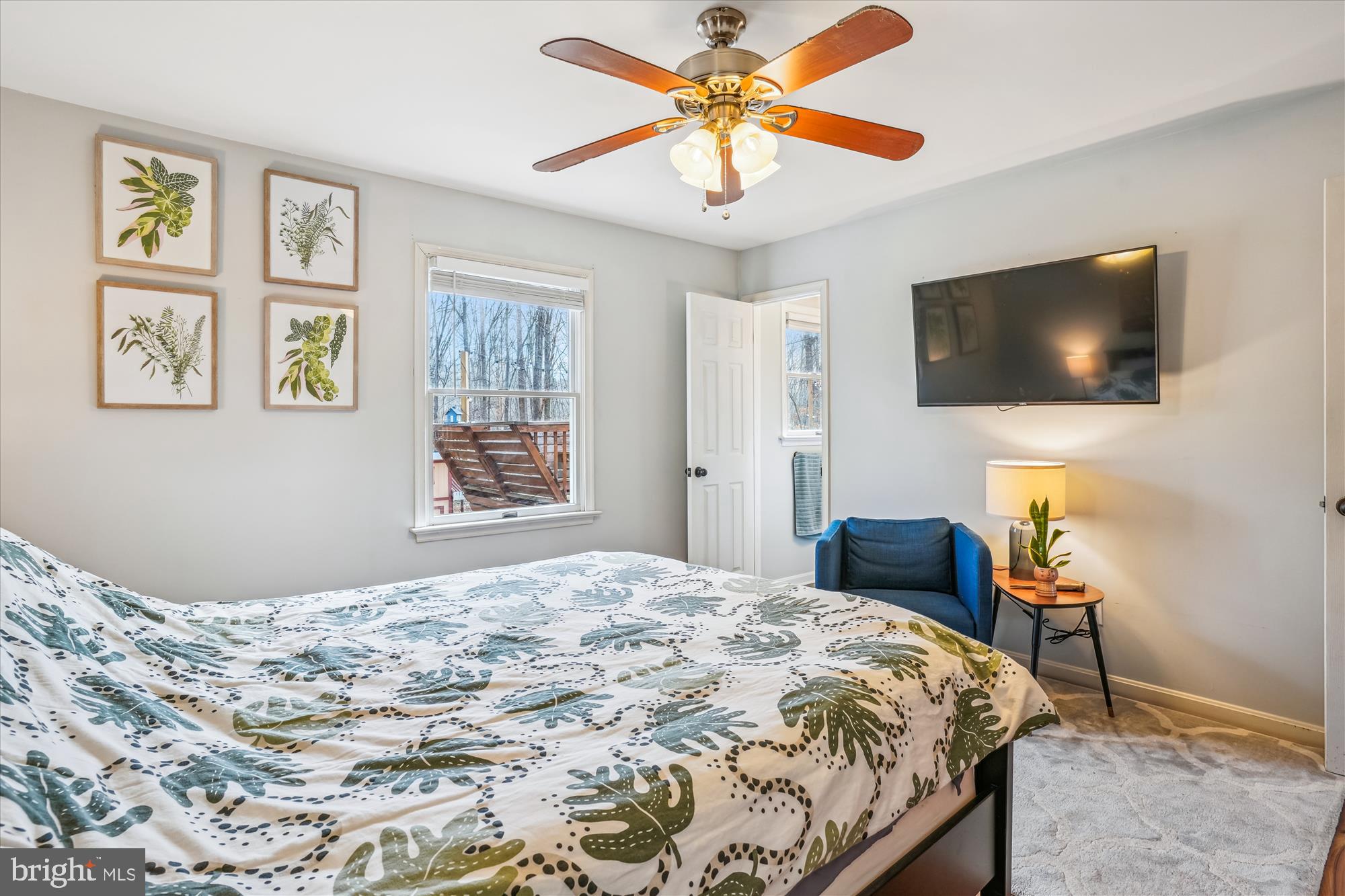 PRESIDENTIAL LAKES - Residential