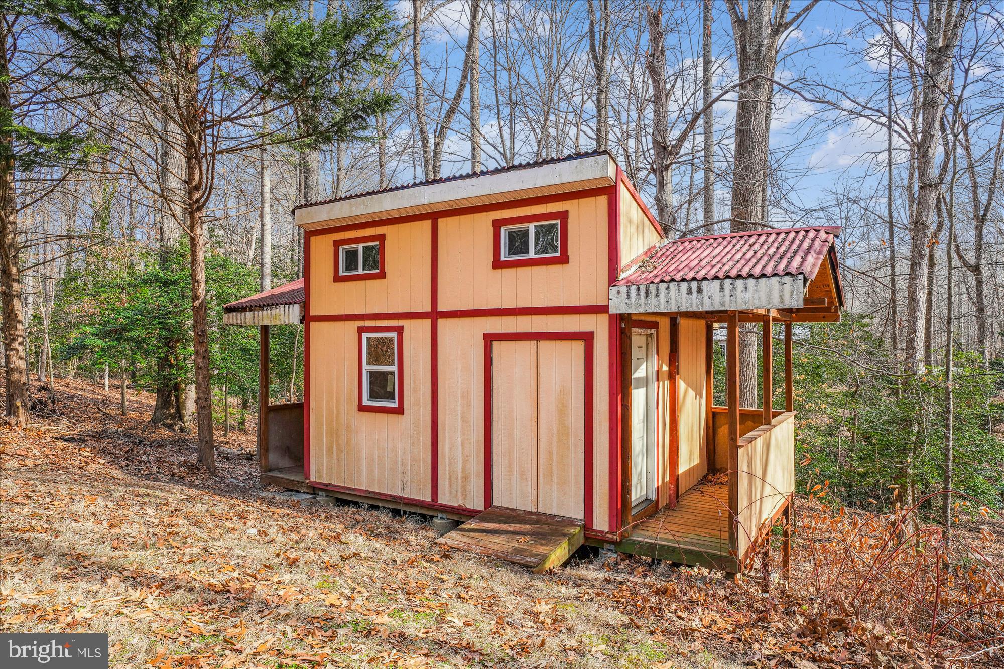 PRESIDENTIAL LAKES - Residential