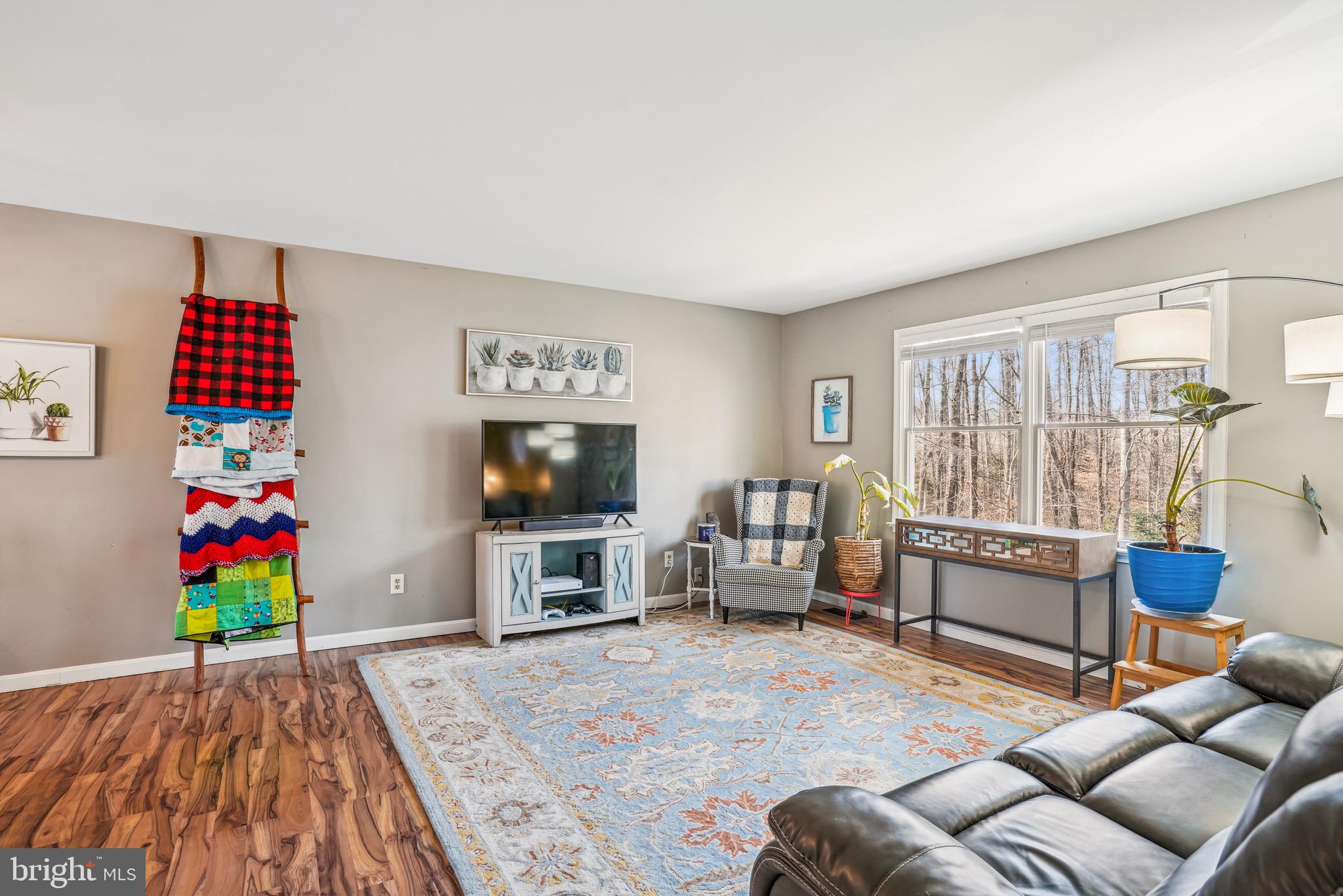 PRESIDENTIAL LAKES - Residential