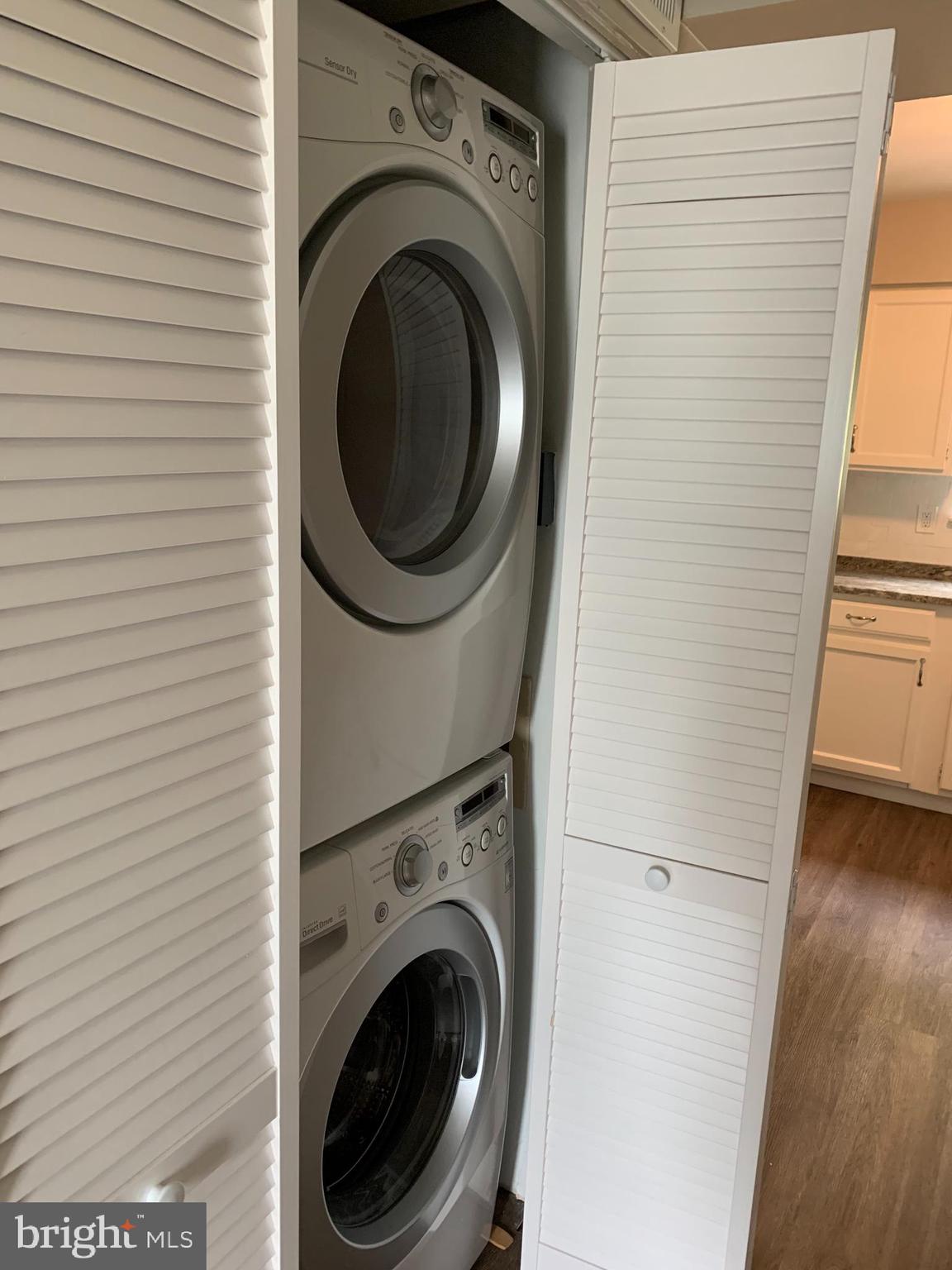 LONDON TOWN WEST - Residential Lease