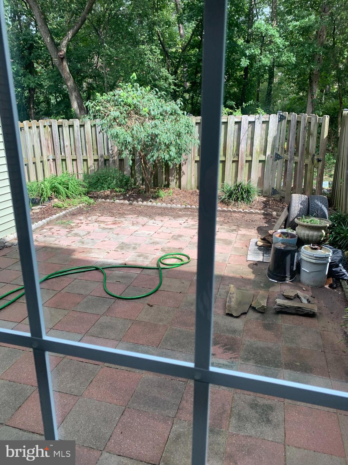 LONDON TOWN WEST - Residential Lease