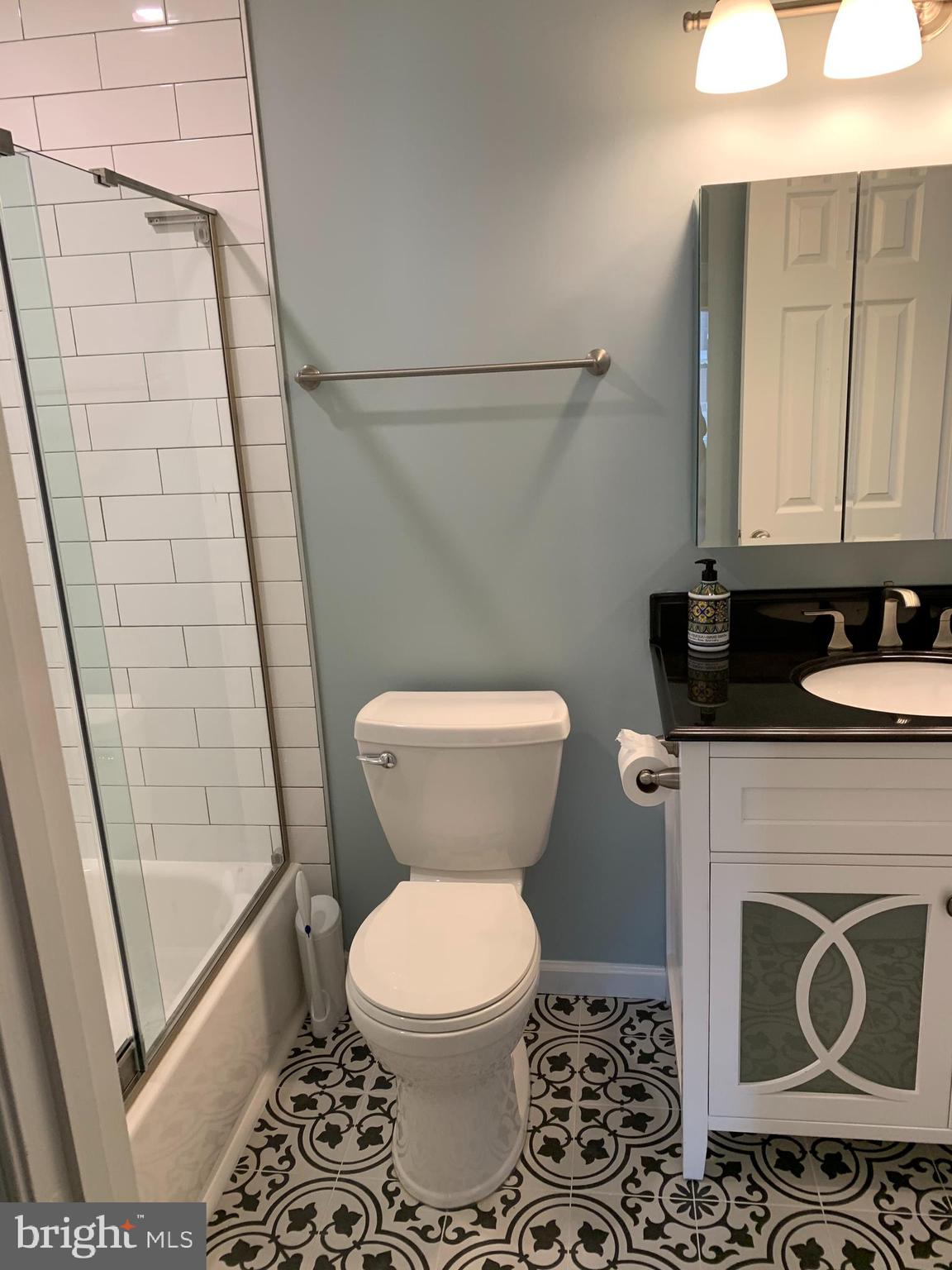 LONDON TOWN WEST - Residential Lease