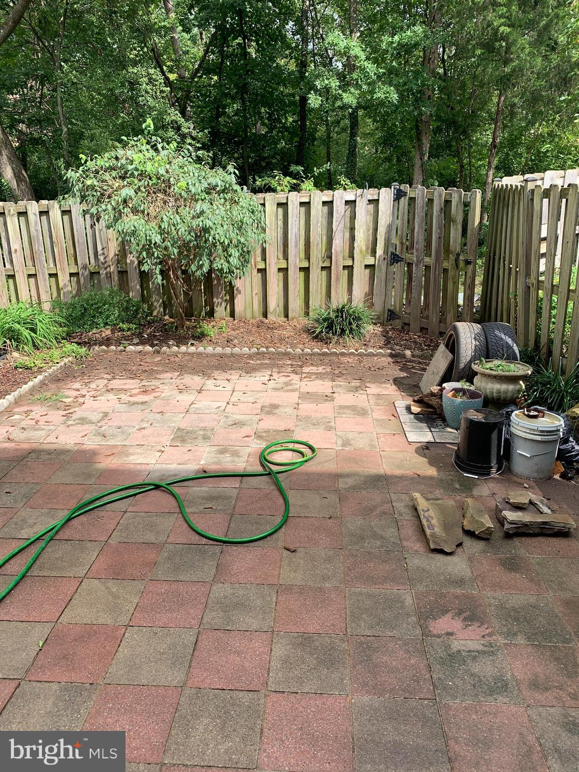 LONDON TOWN WEST - Residential Lease