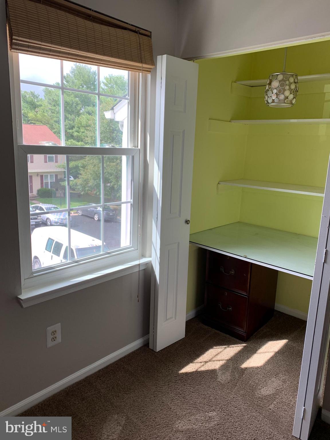 LONDON TOWN WEST - Residential Lease