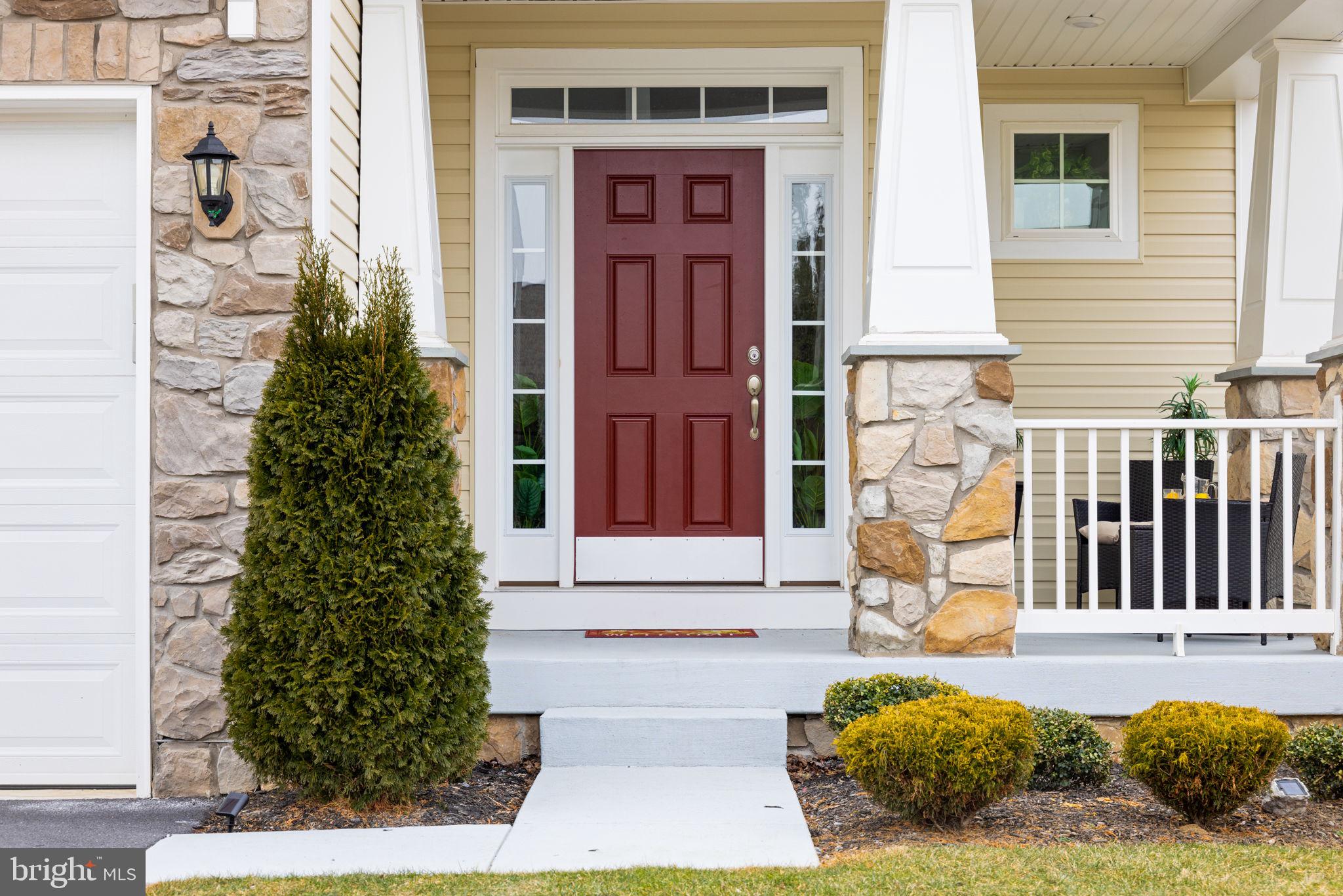 113 DARDEN COURT W