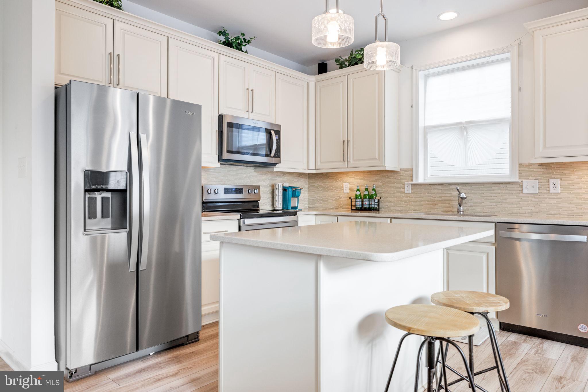 113 DARDEN COURT W