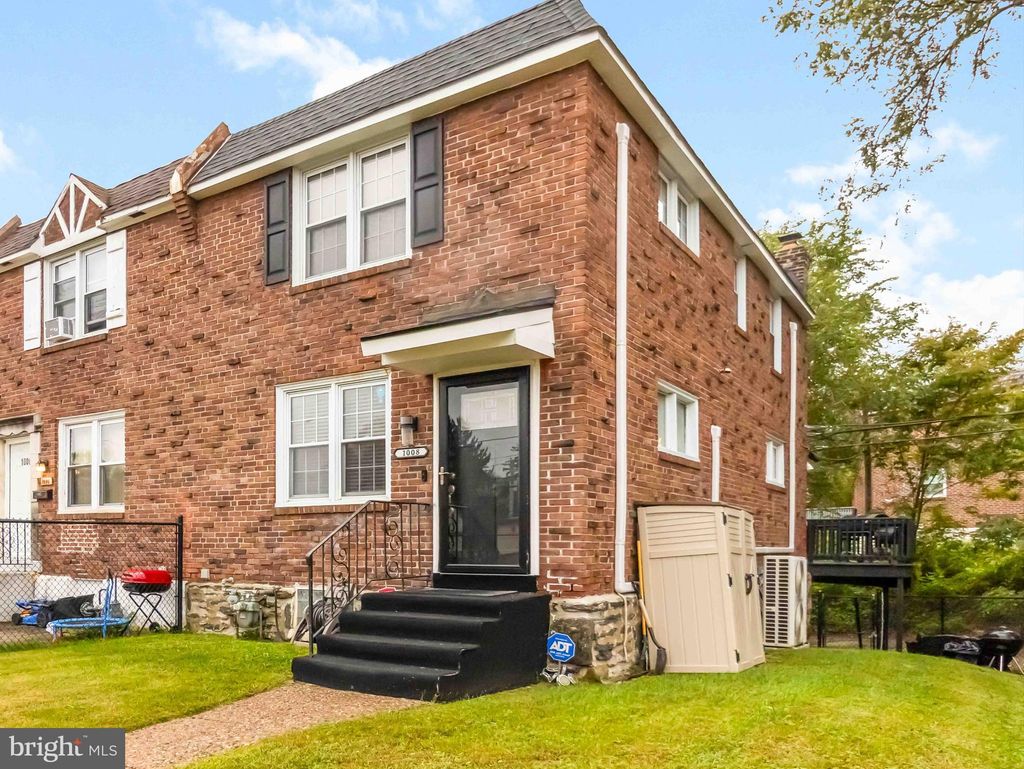 Photo of 1008 Springfield Rd, COLLINGDALE, PA 19023 (MLS # PADE2101086)