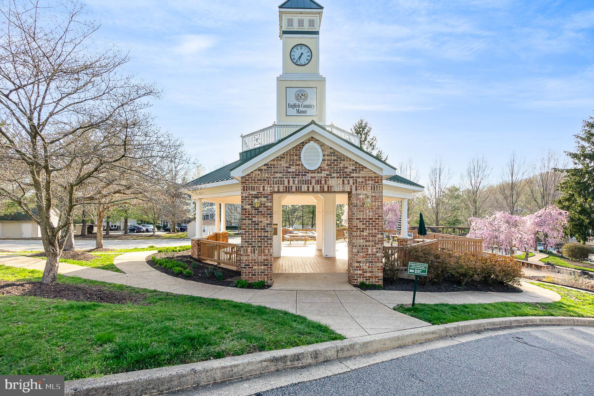 ENGLISH COUNTRY MANOR - Residential